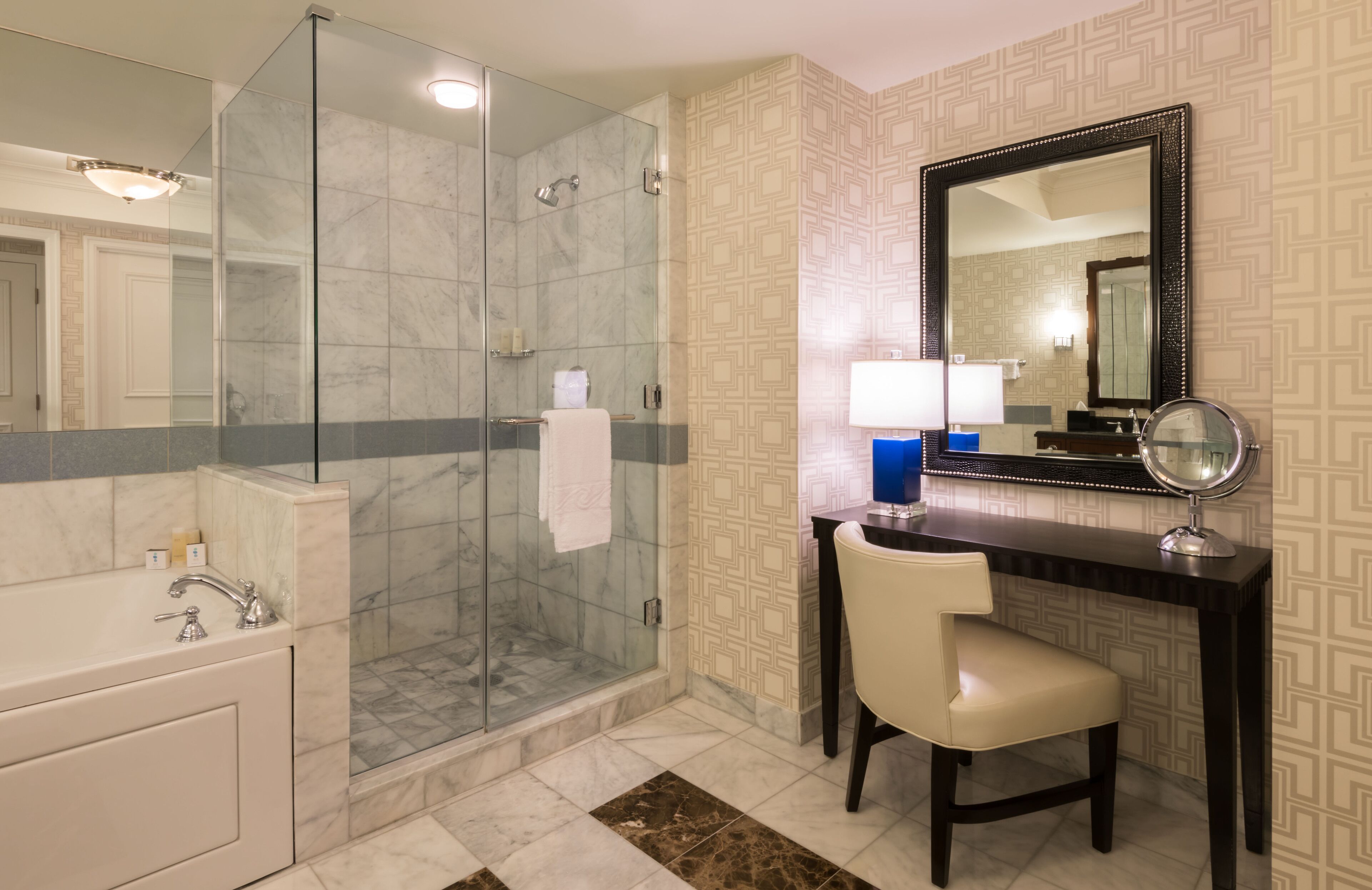 Caesars Palace by Suiteness