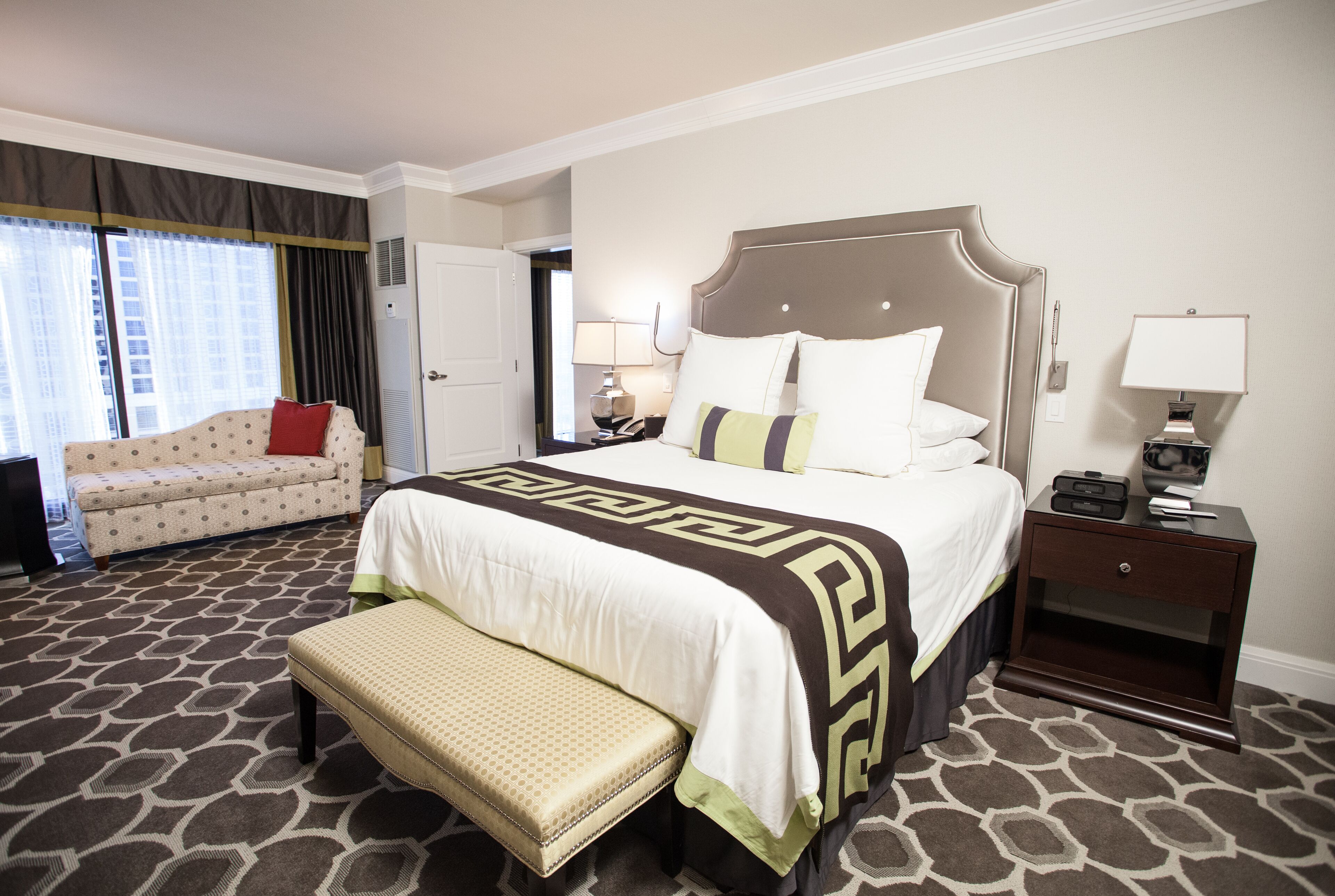 Caesars Palace by Suiteness