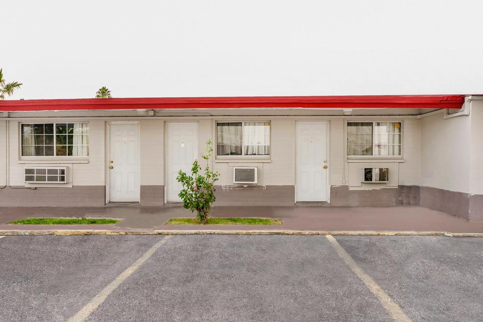 OYO Gateway Motel Las Vegas North Strip/Fremont St. Area