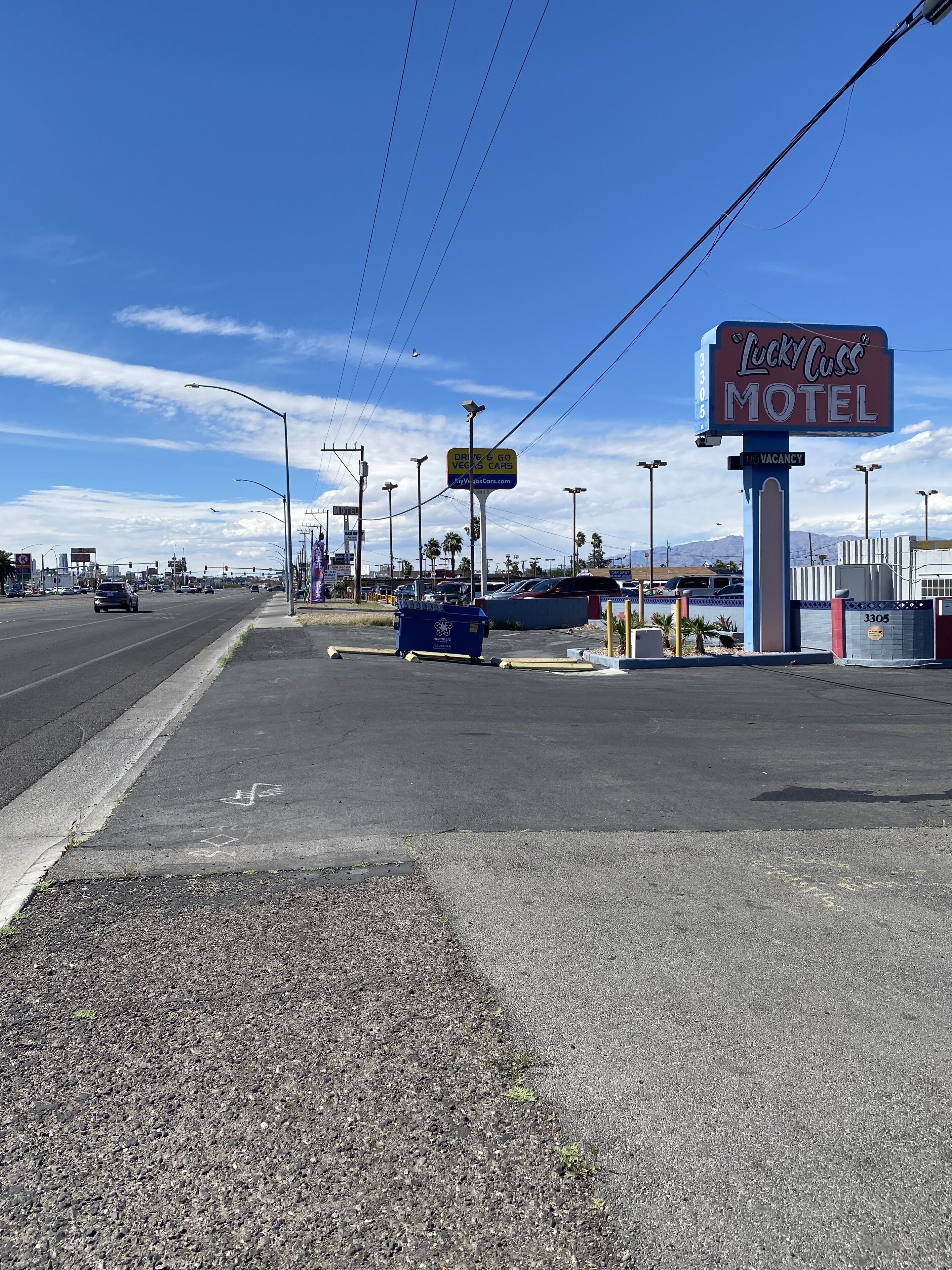 Lucky Cuss Motel