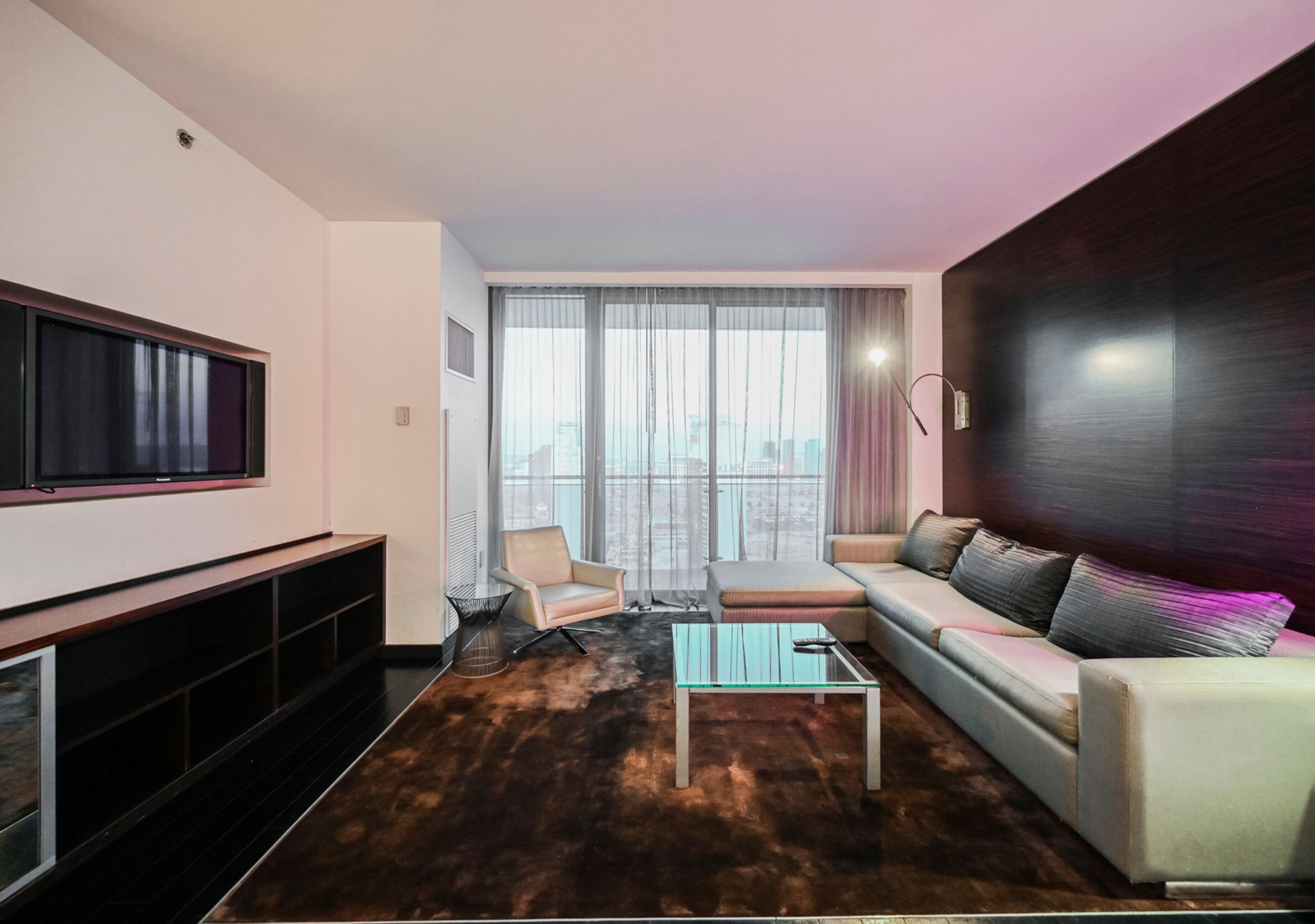 Palms Place by Strip View Suites