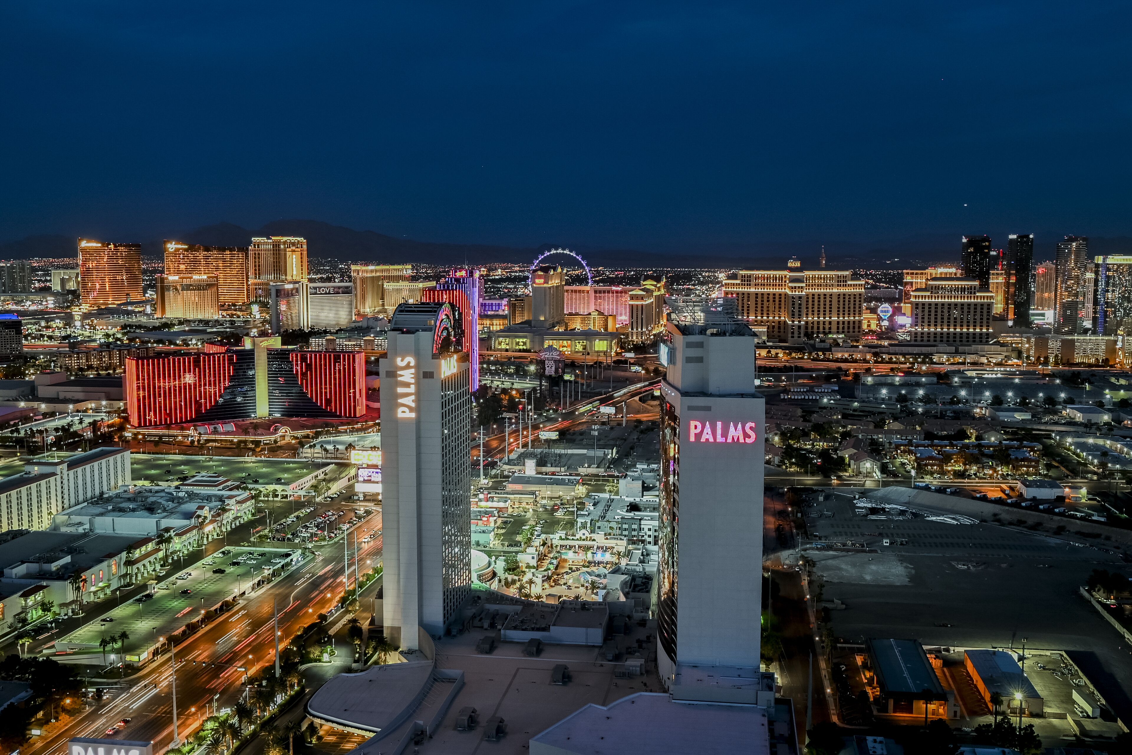 Palms Place by Strip View Suites