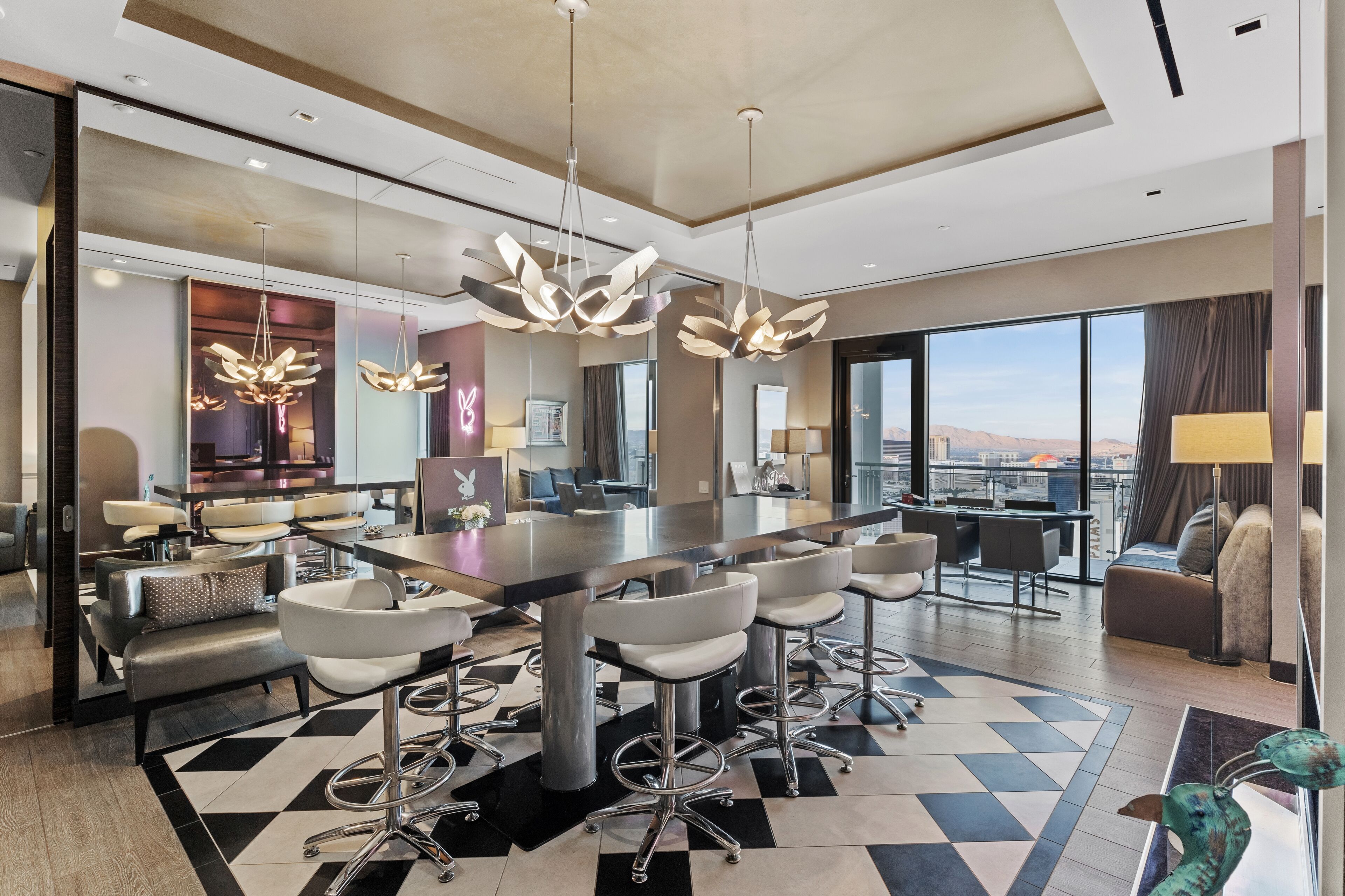 Palms Place by Strip View Suites