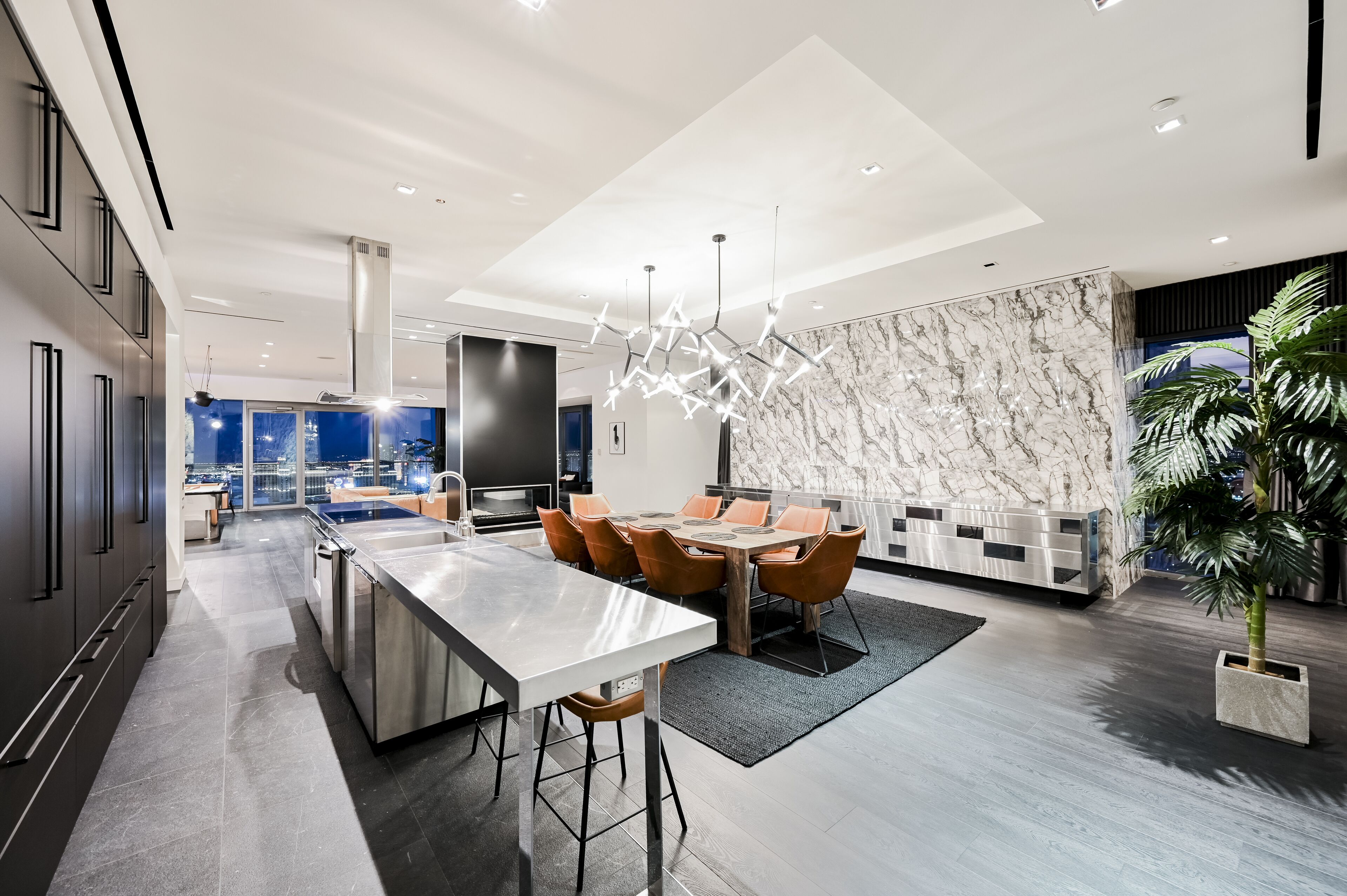 Palms Place by Strip View Suites