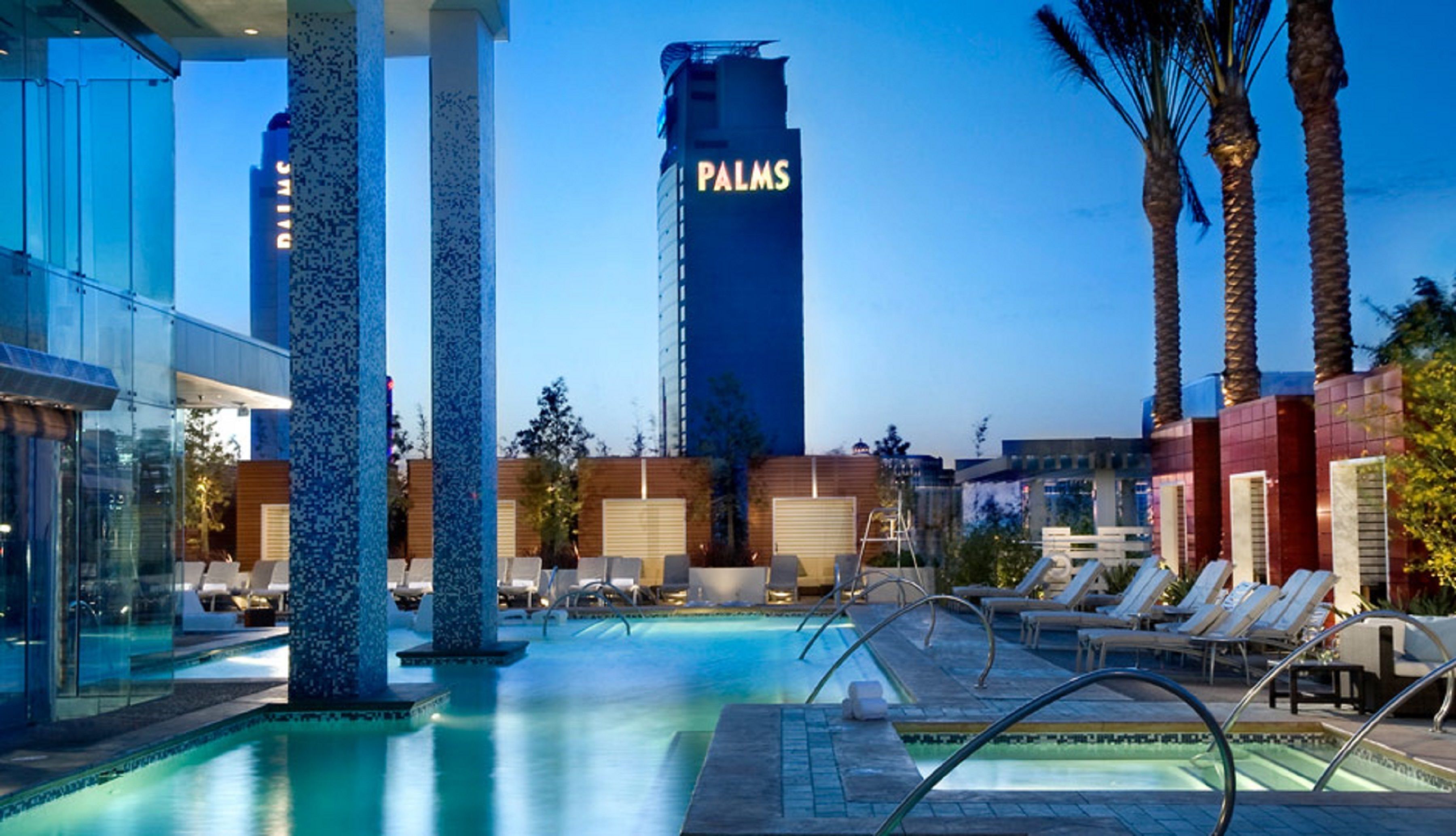 Palms Place by Strip View Suites