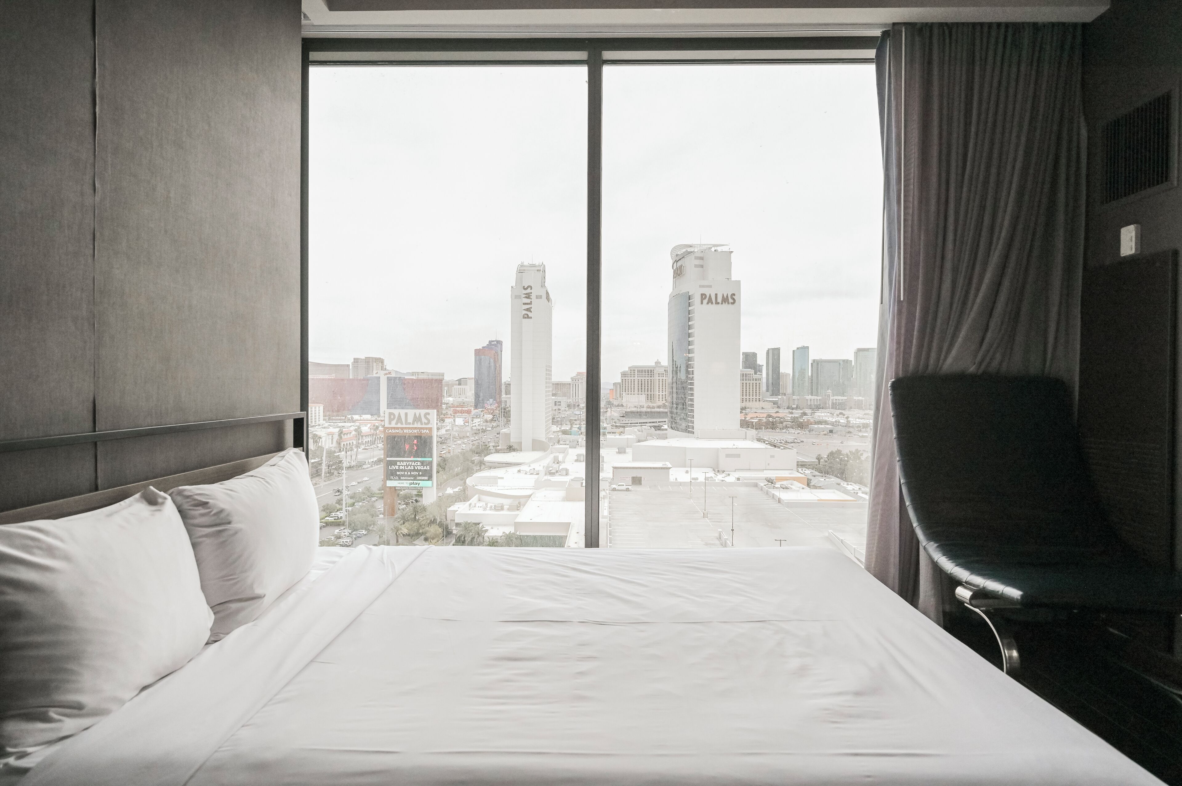 Palms Place by Strip View Suites