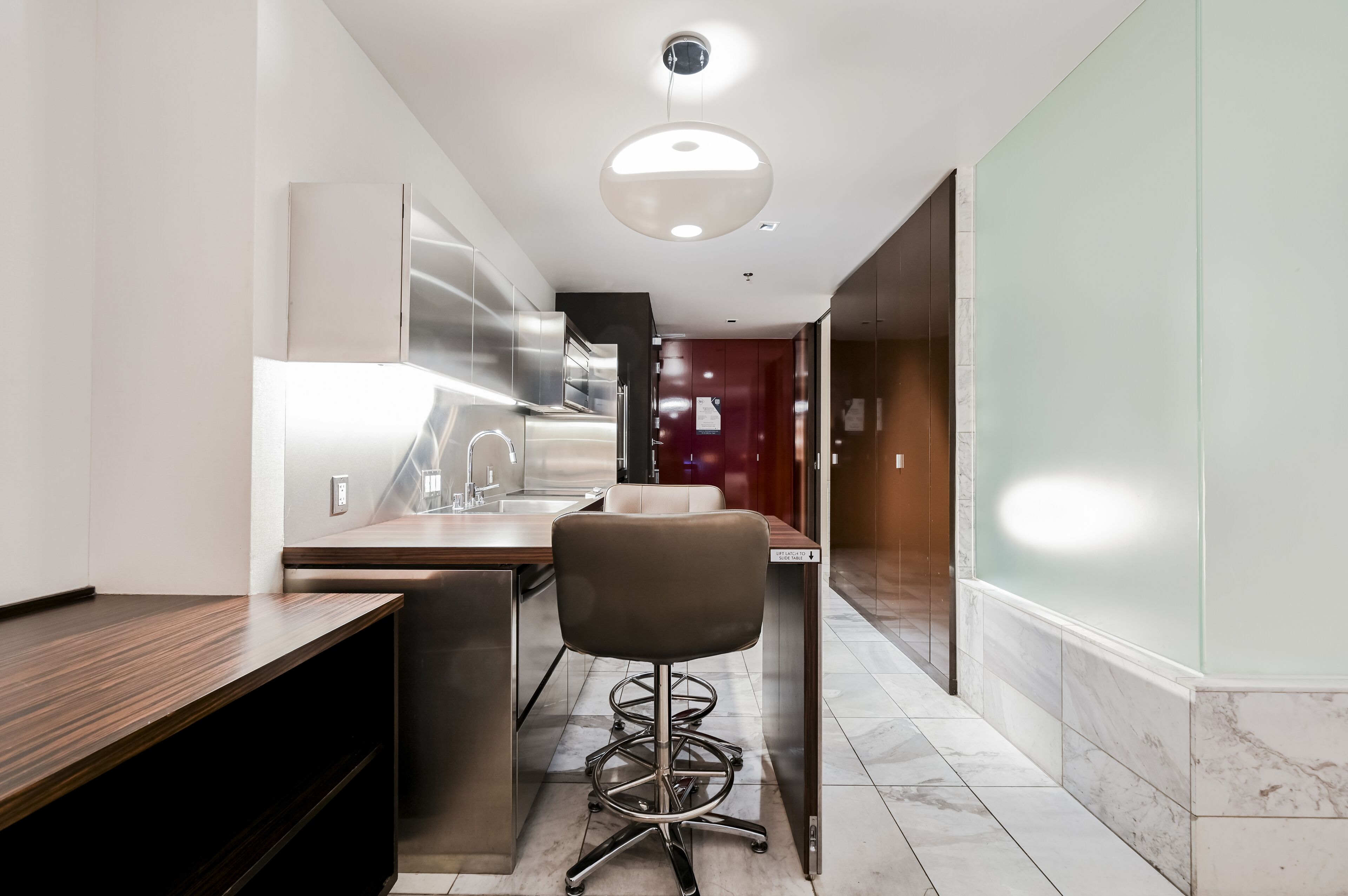 Palms Place by Strip View Suites