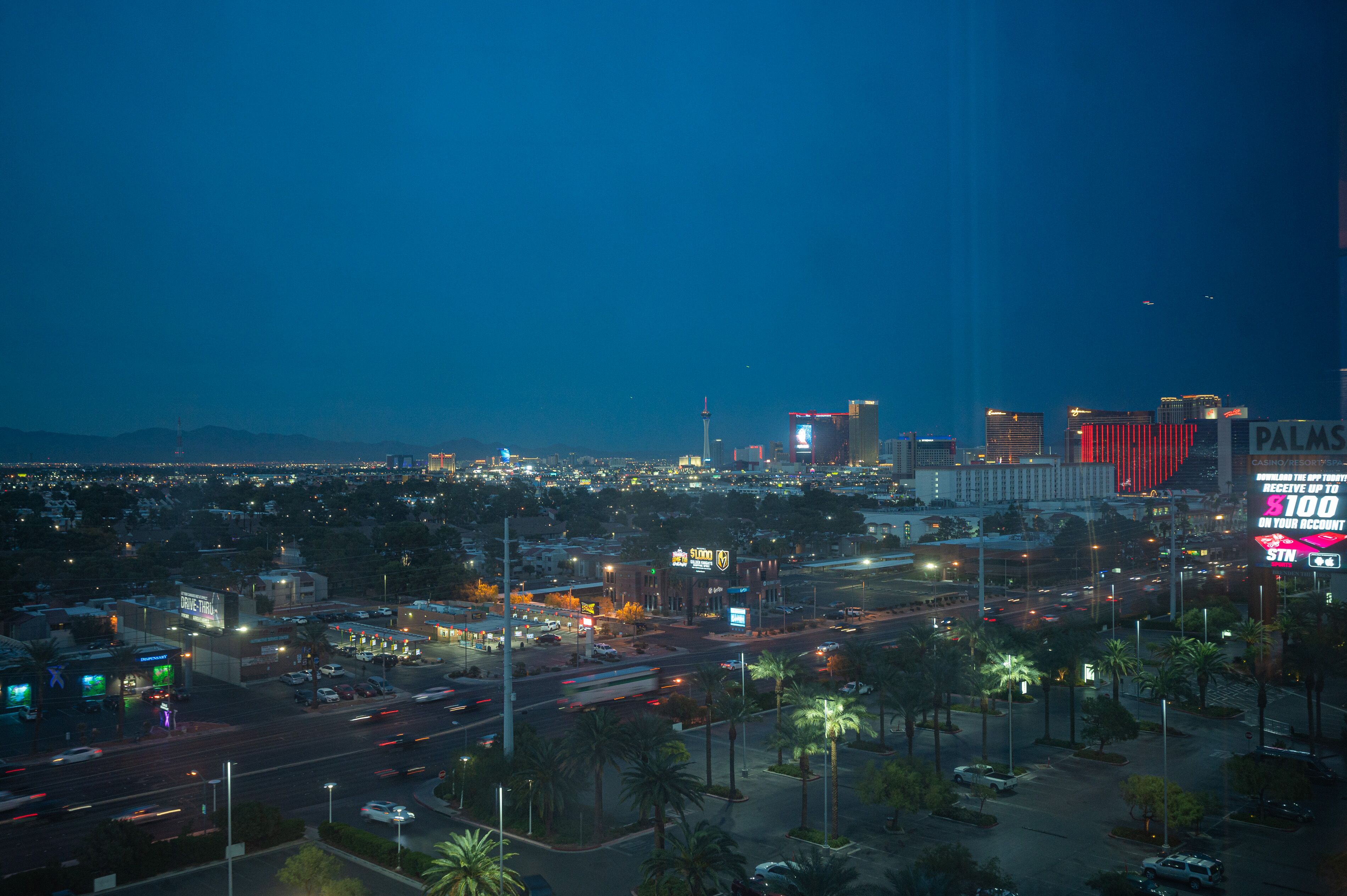 Palms Place by Strip View Suites