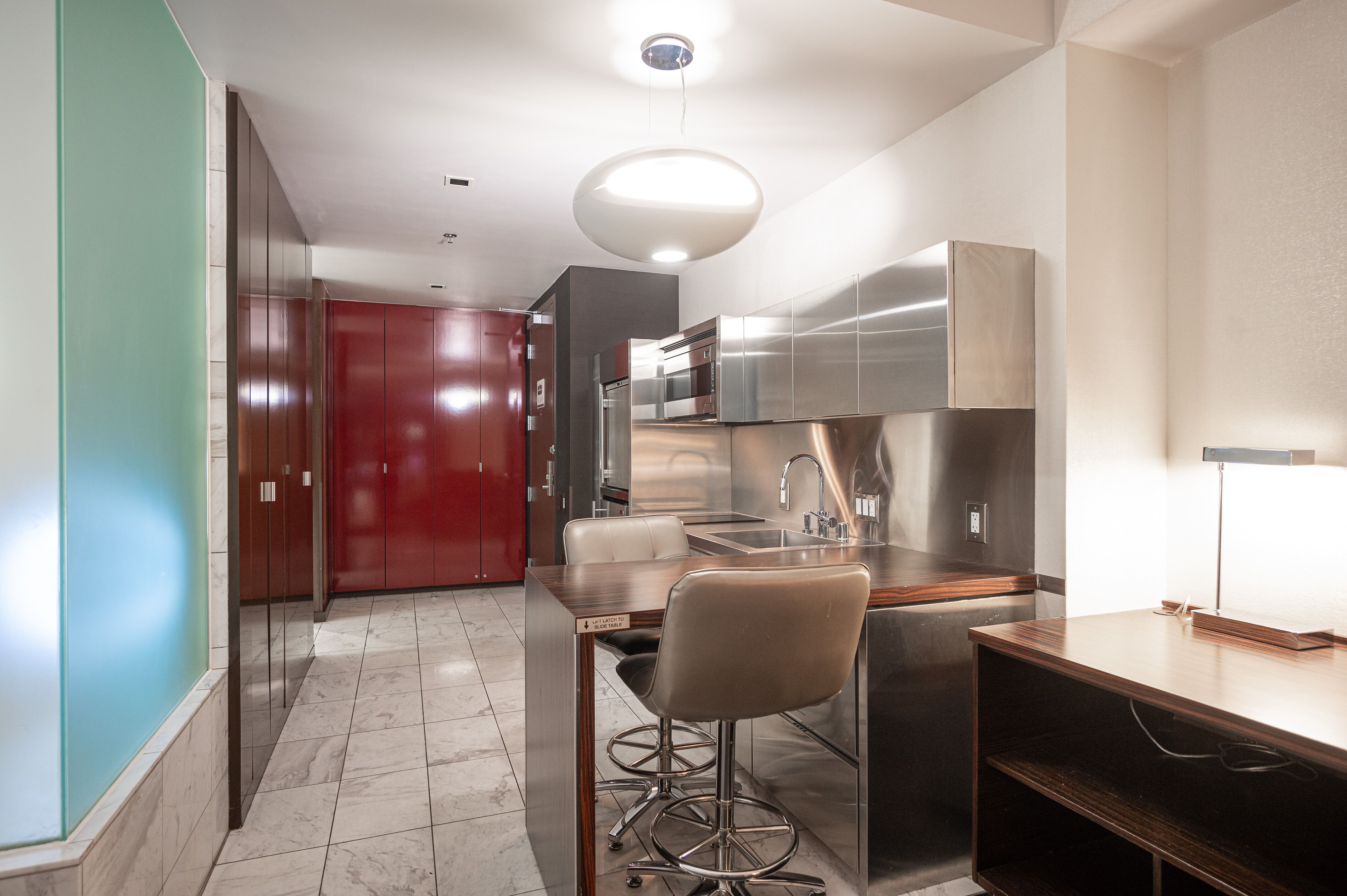 Palms Place by Strip View Suites
