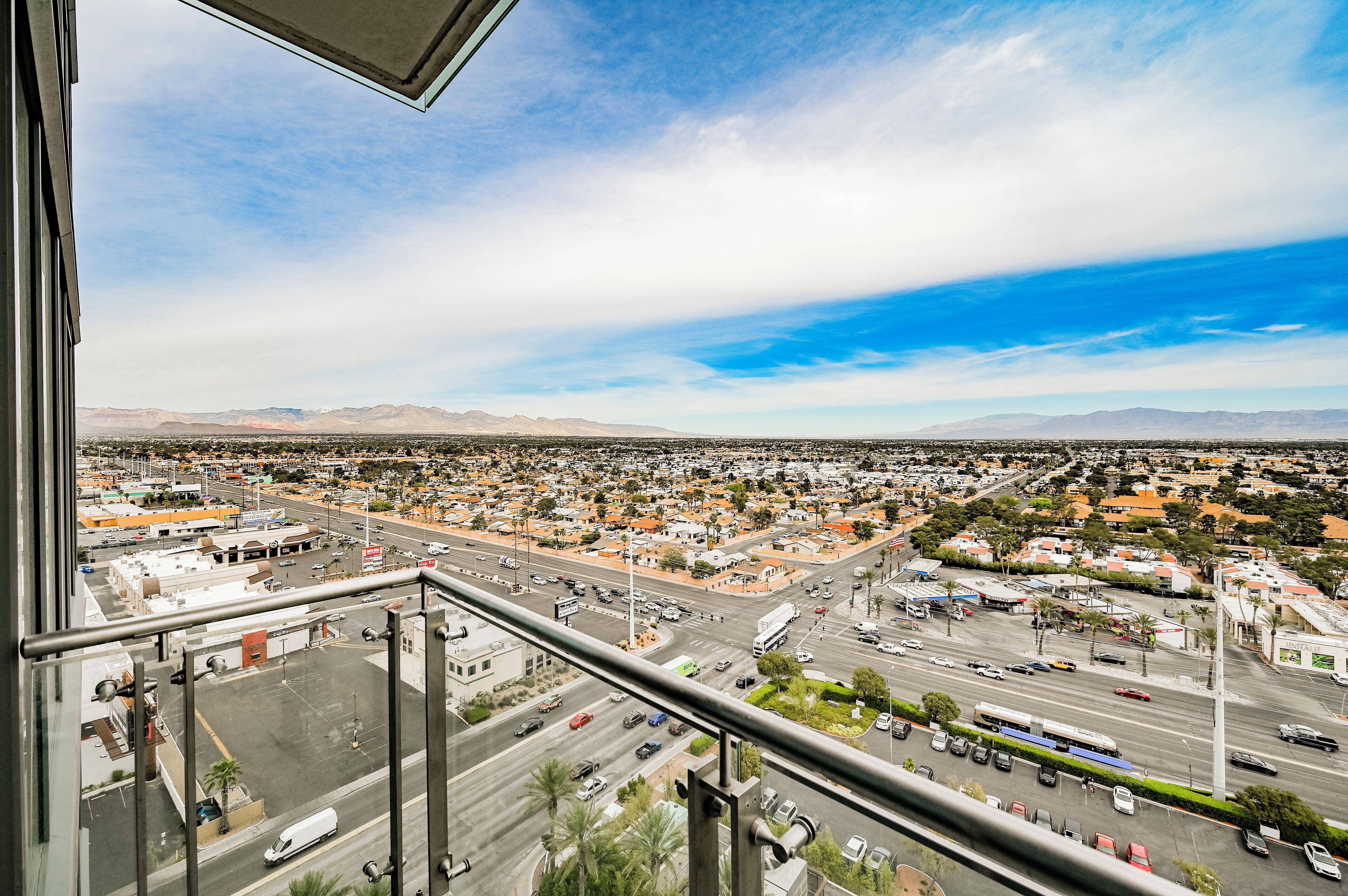 Palms Place by Strip View Suites