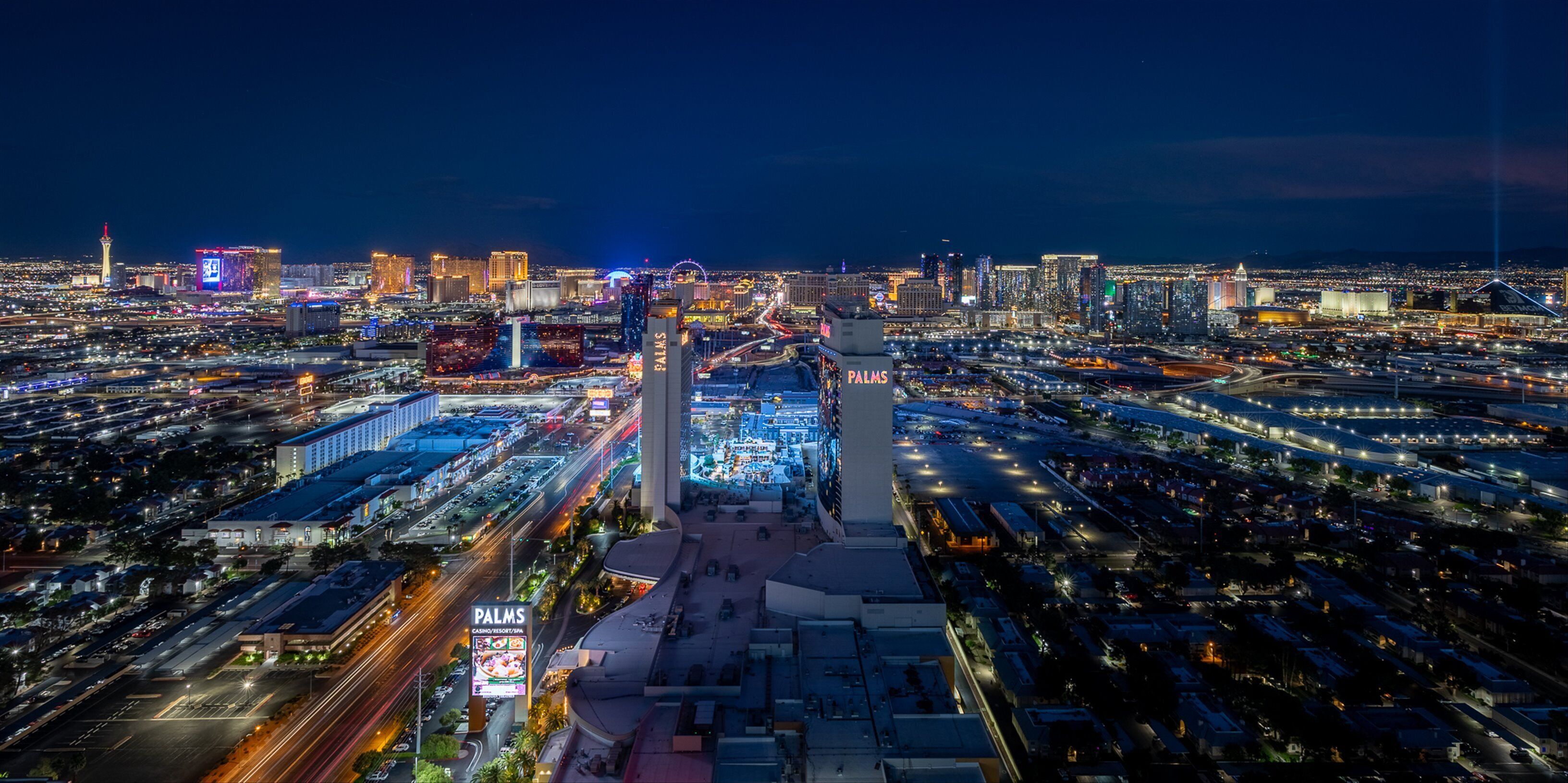 Palms Place by Strip View Suites