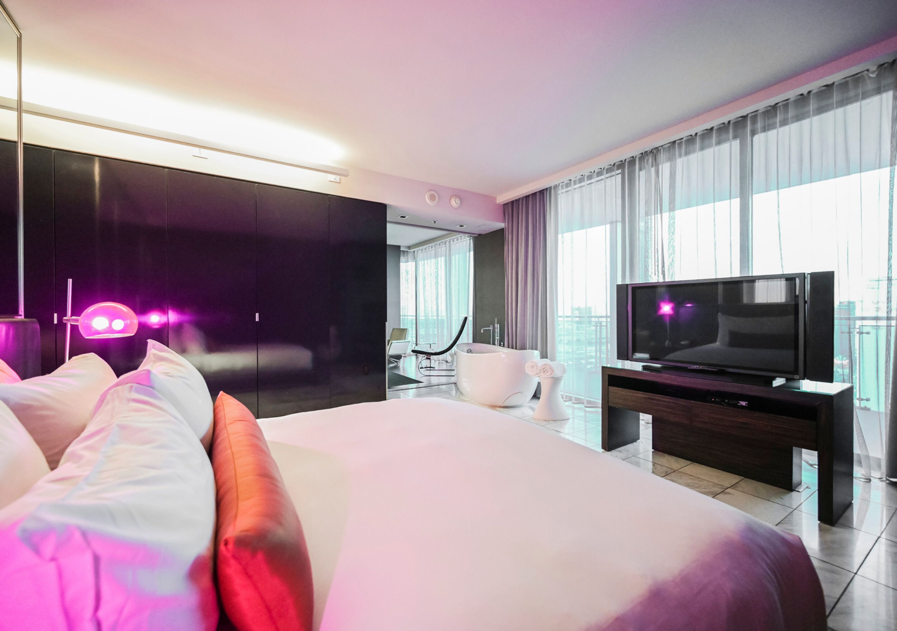 Palms Place by Strip View Suites