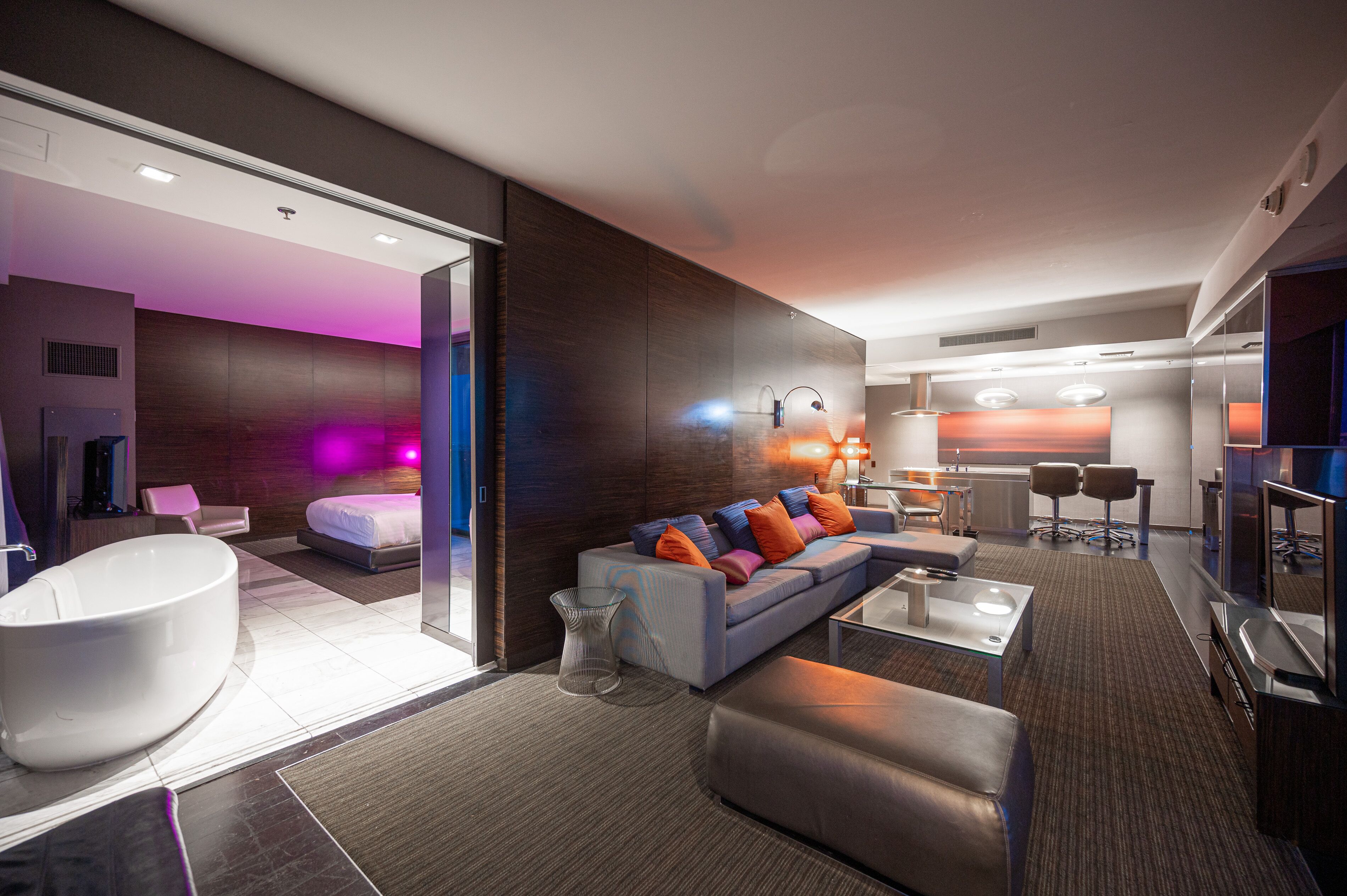 Palms Place by Strip View Suites