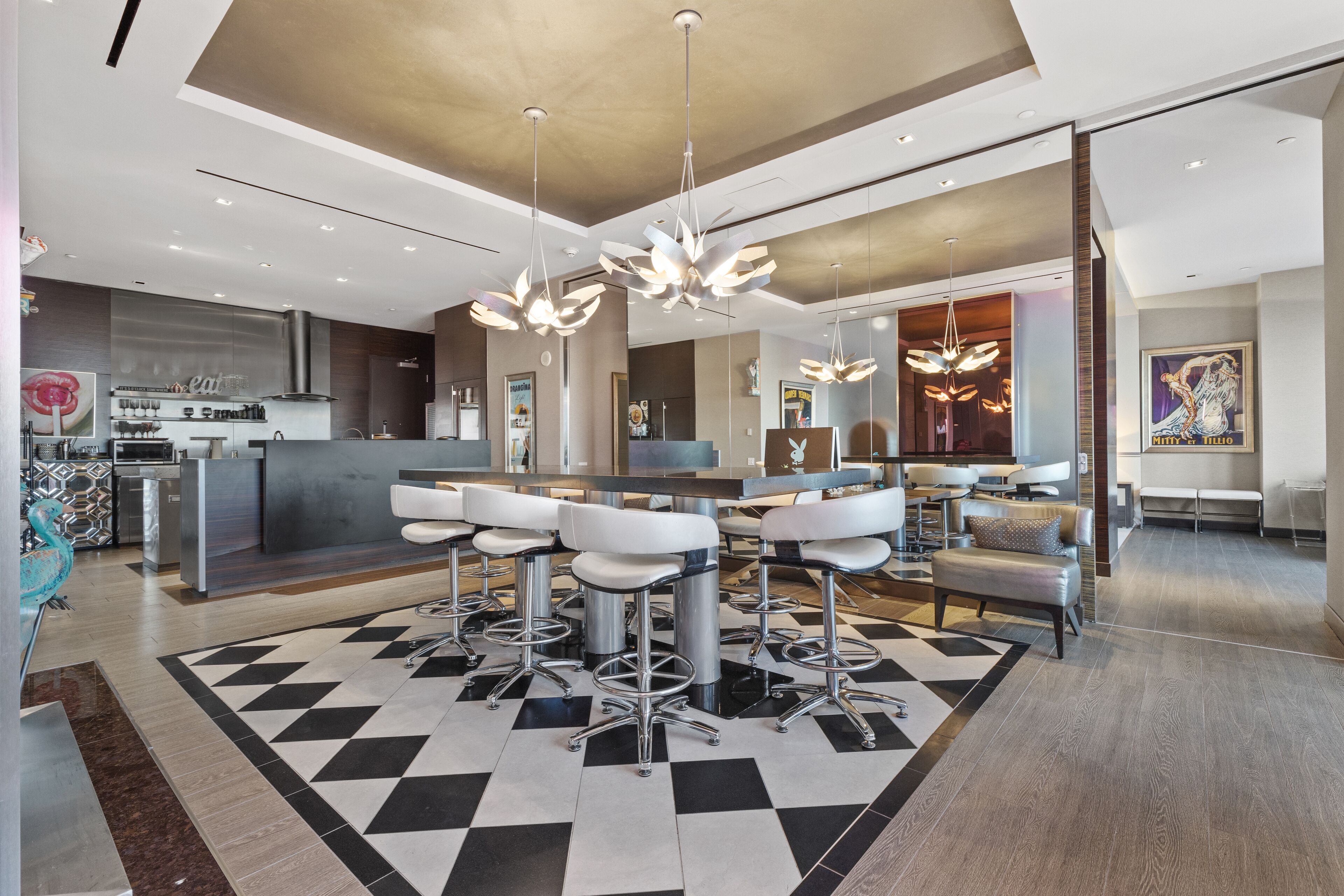 Palms Place by Strip View Suites