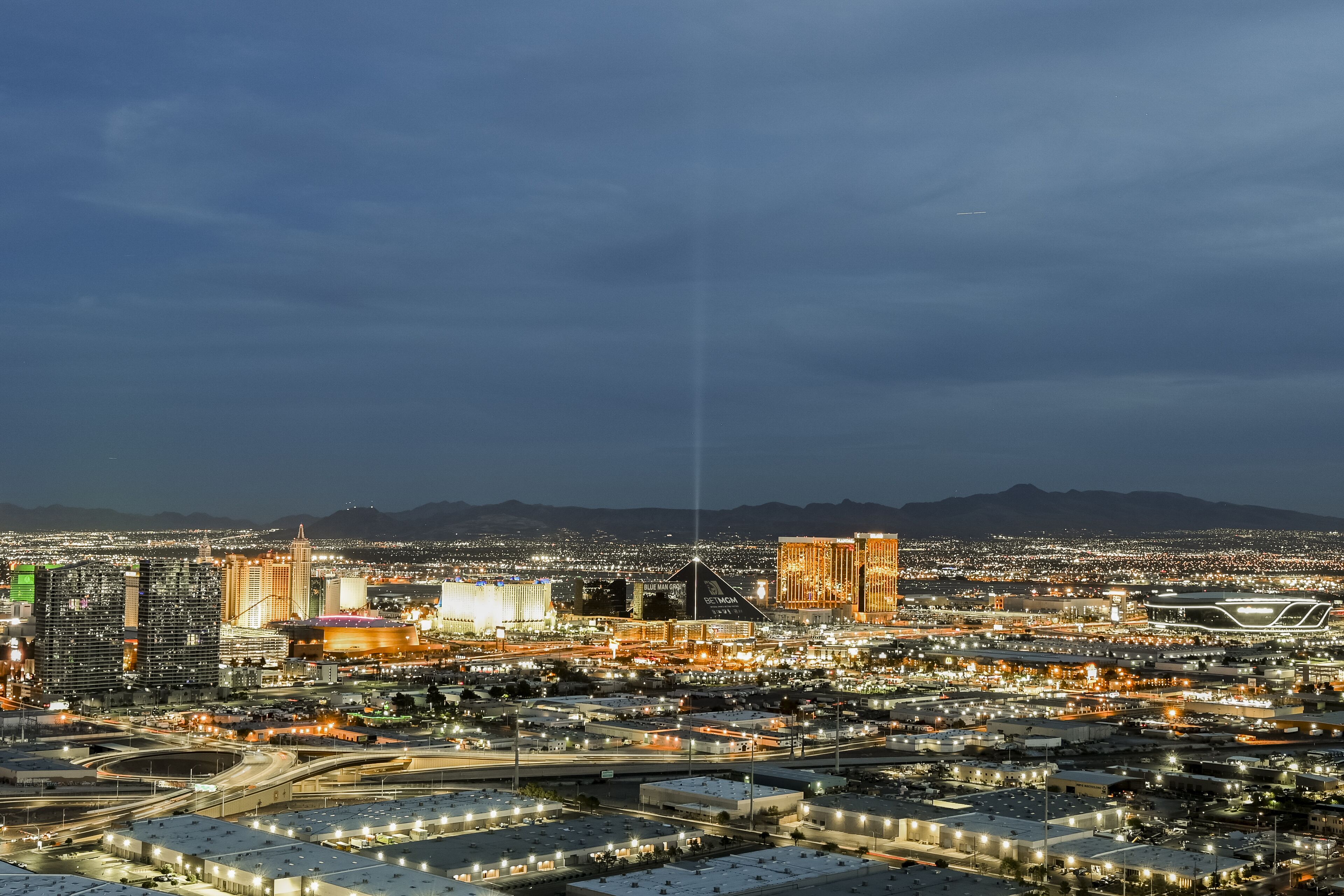 Palms Place by Strip View Suites