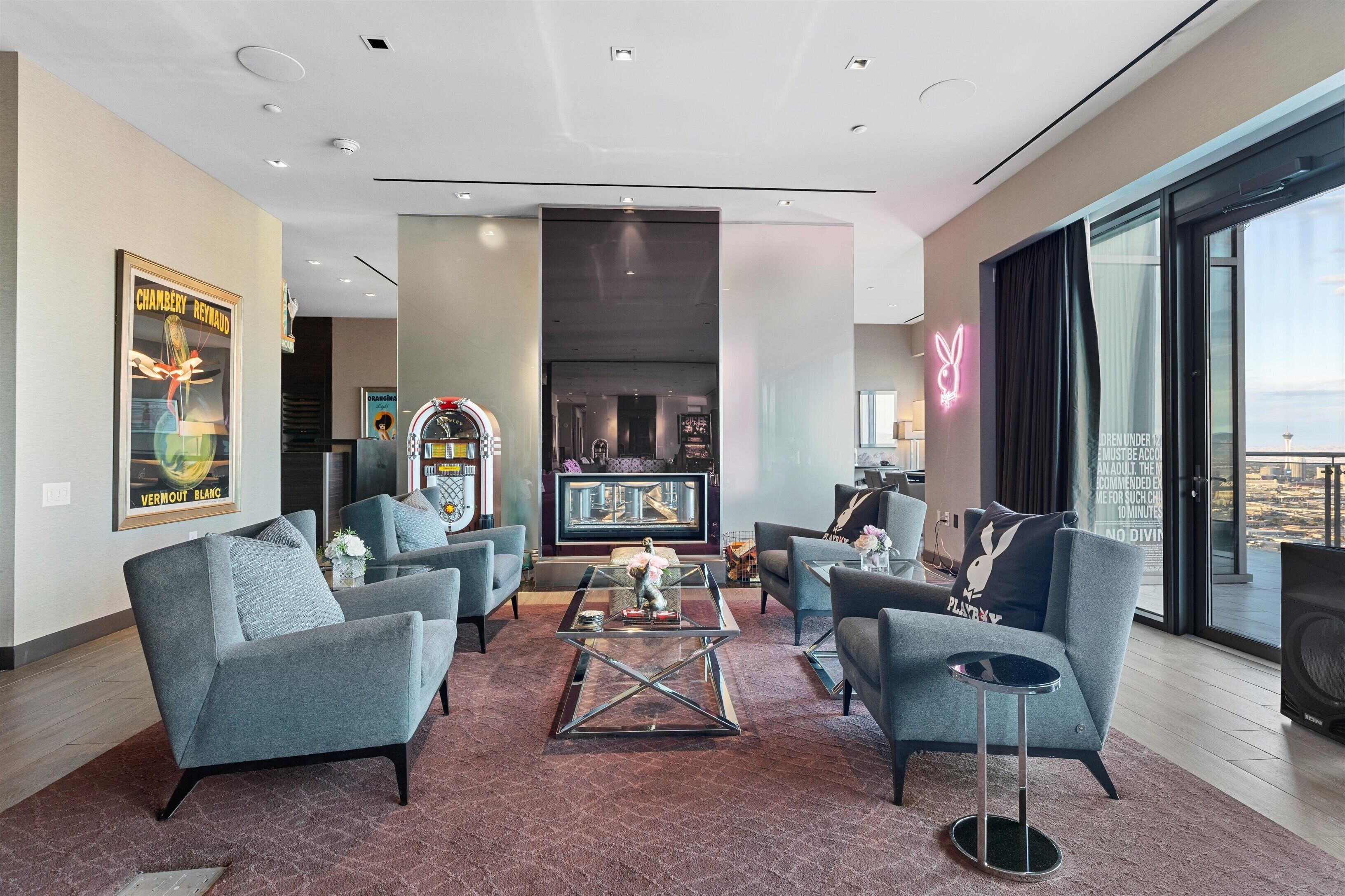 Palms Place by Strip View Suites