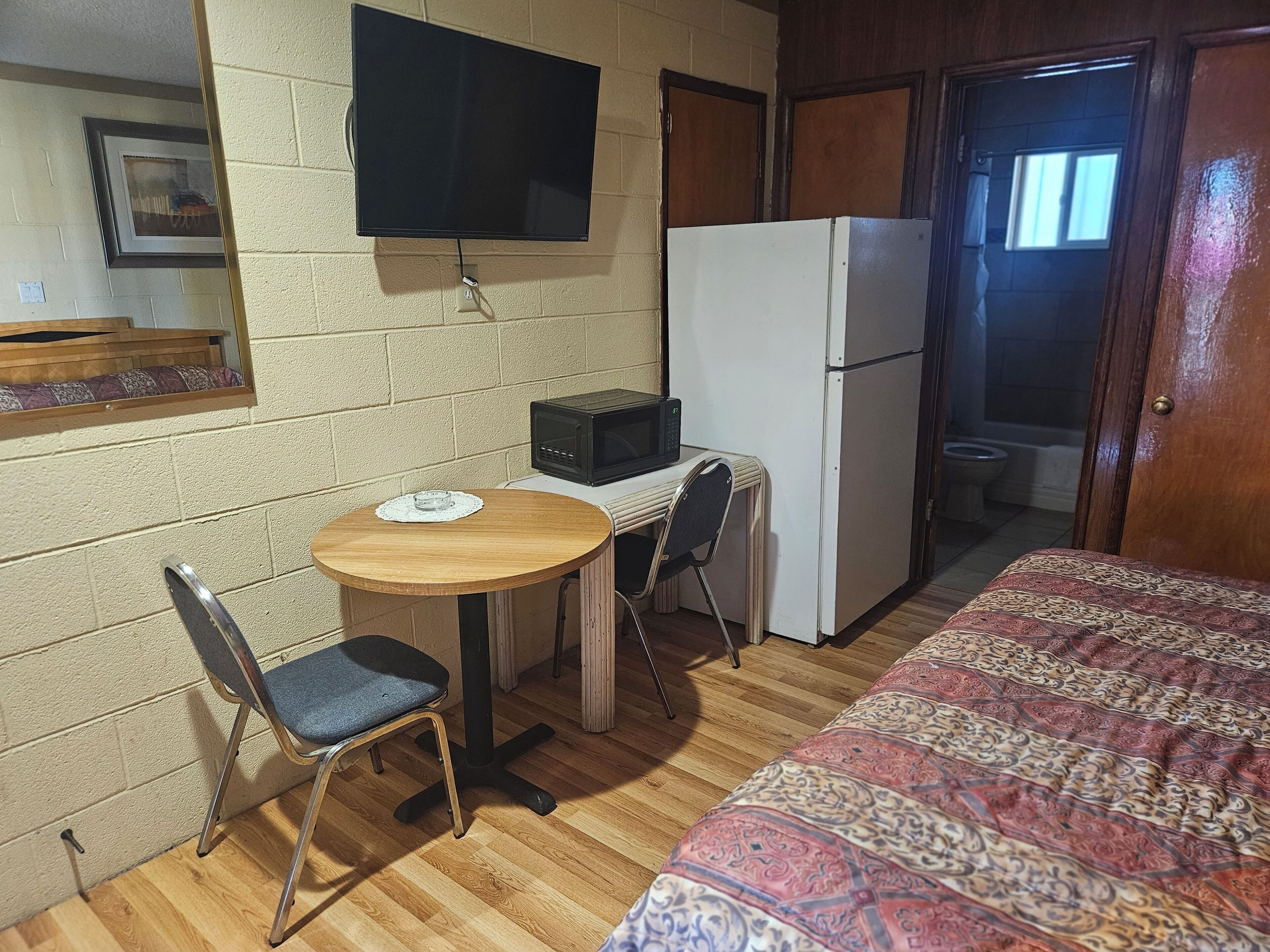 Branding Iron Motel