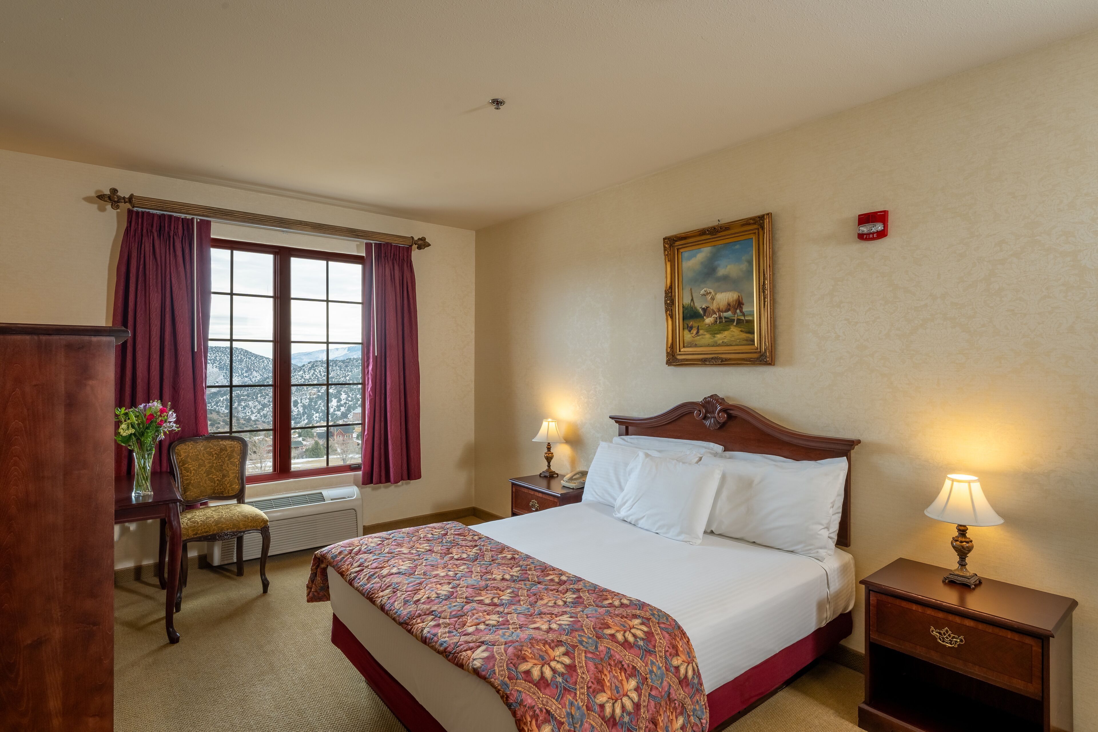 Silverland Inn & Suite