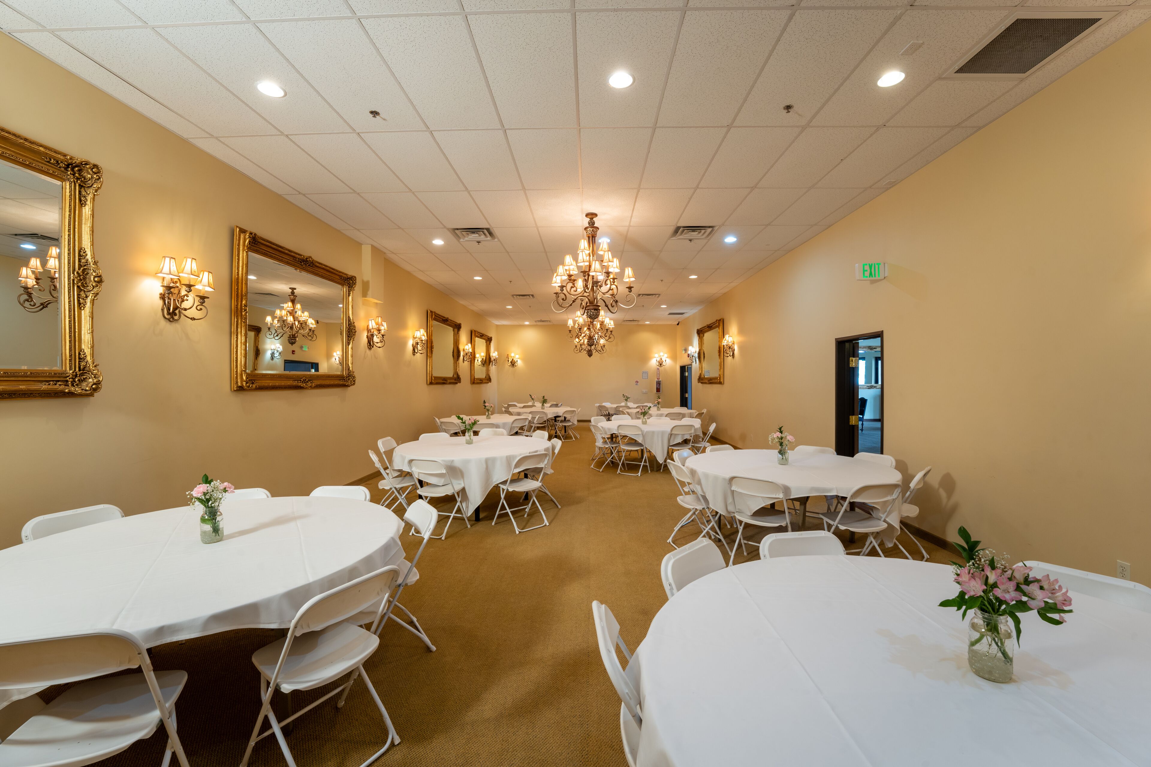 Silverland Inn & Suite