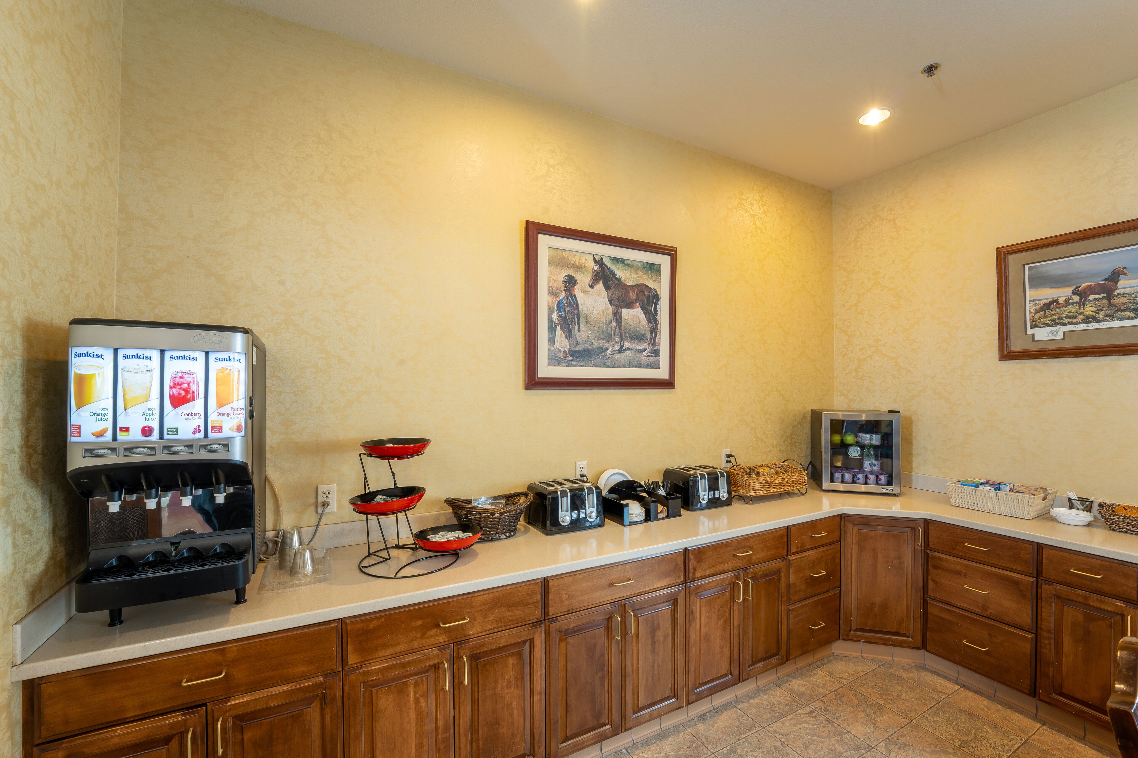 Silverland Inn & Suite