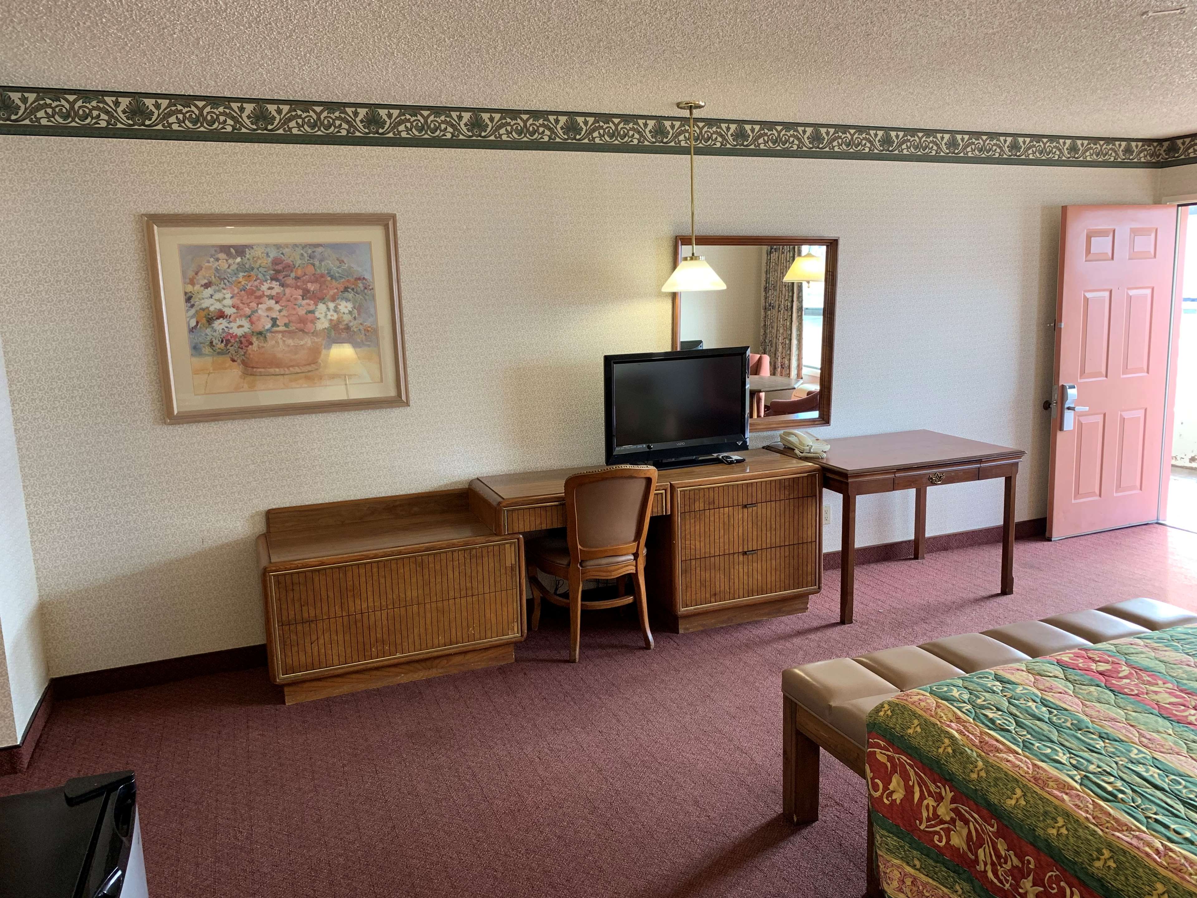 Econo Lodge Inn & Suites - Winnemucca