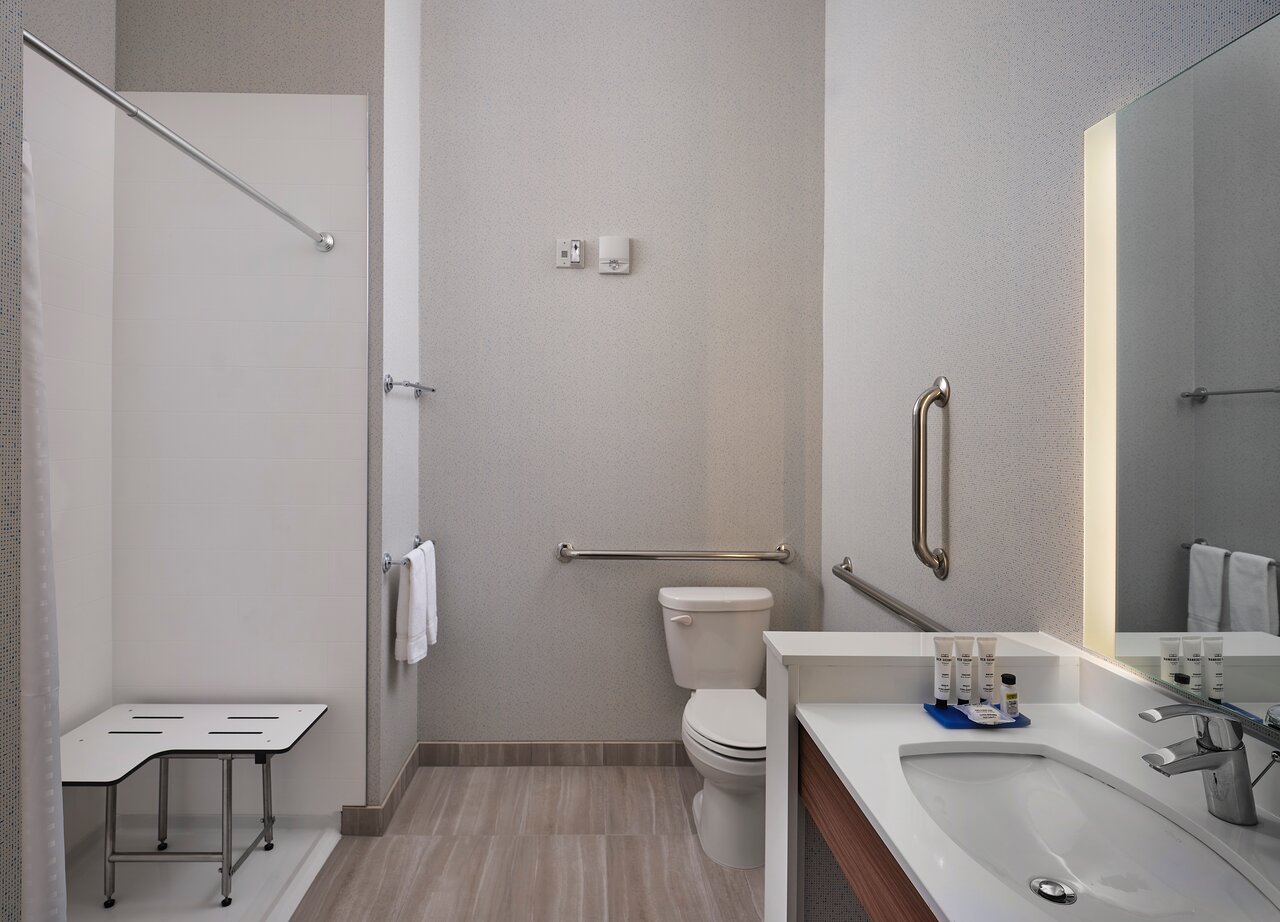 Holiday Inn Express & Suites Lockport