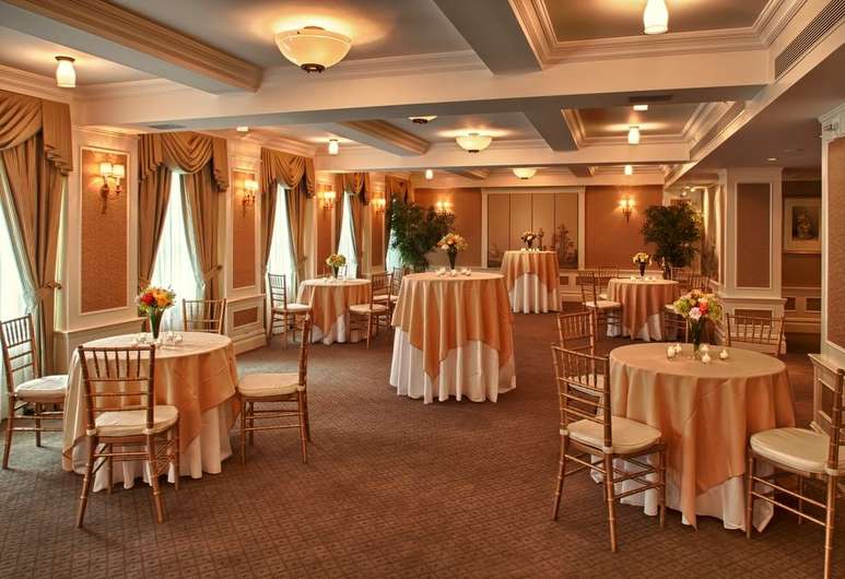 Plaza Athenee