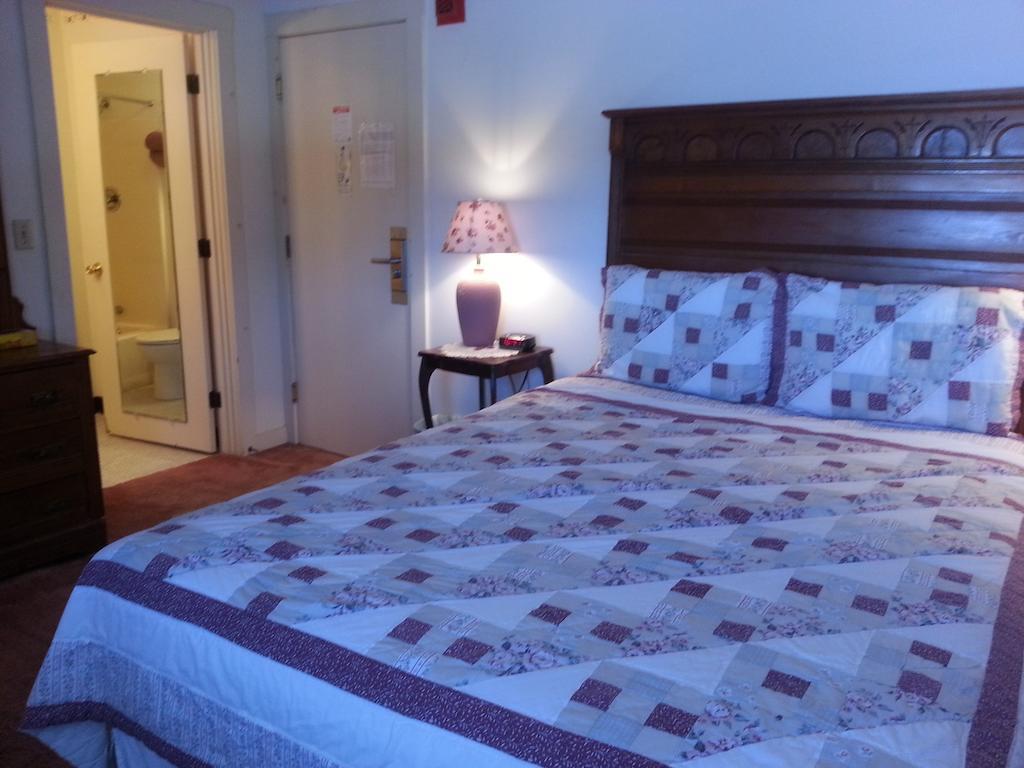 Gunstock Inn