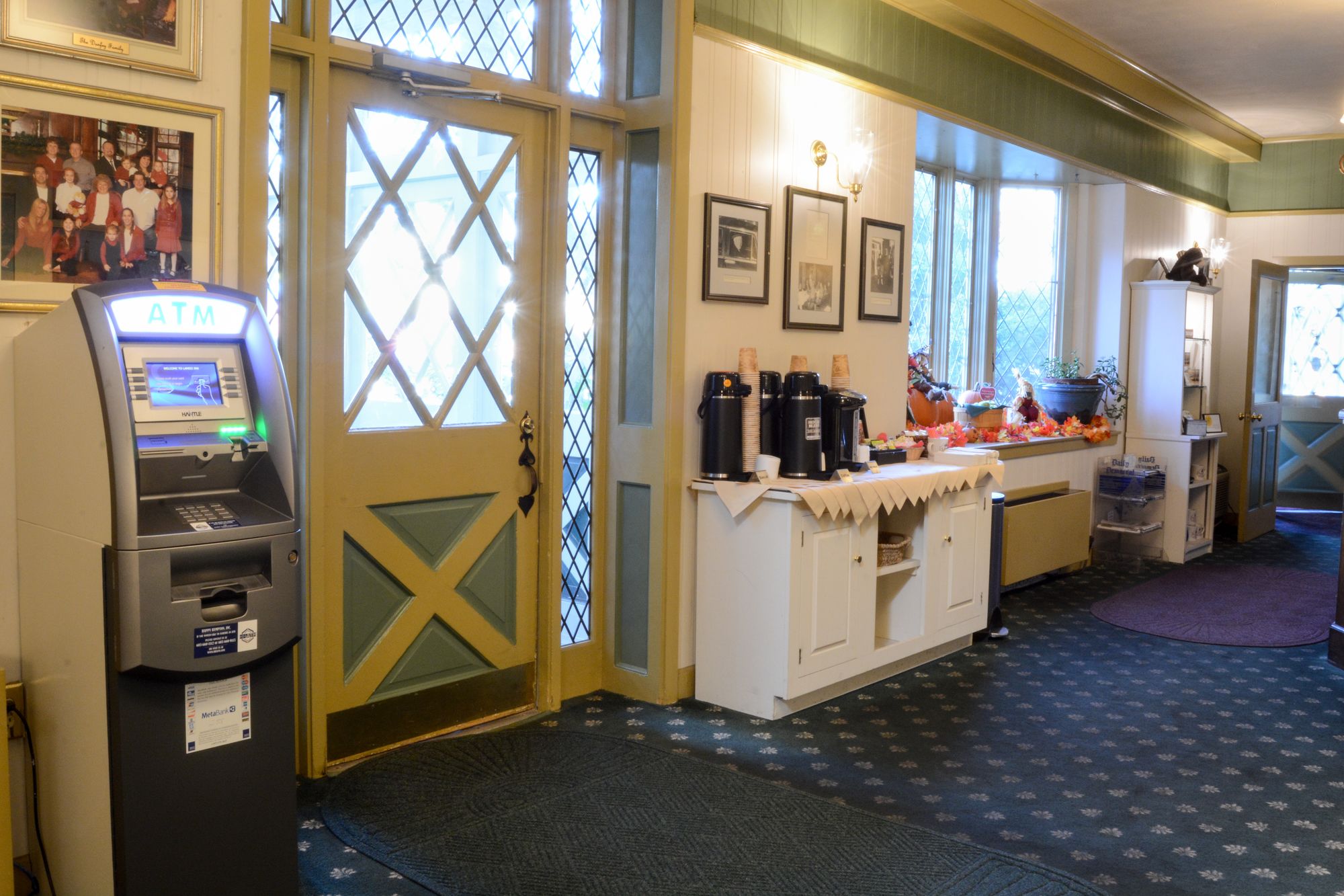 Lamie's Inn & Old Salt Restaurant