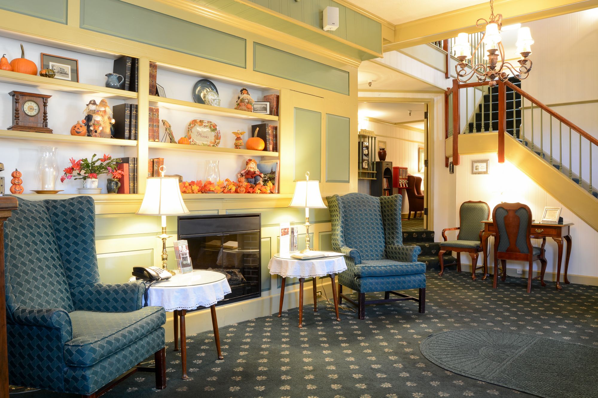 Lamie's Inn & Old Salt Restaurant