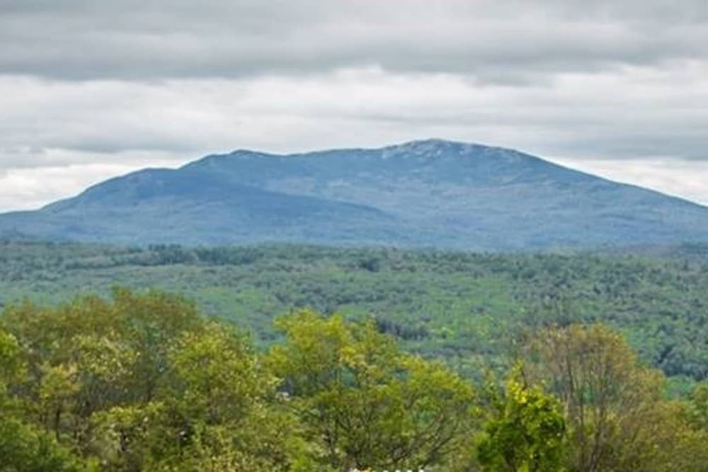 Cobb Hill Estate