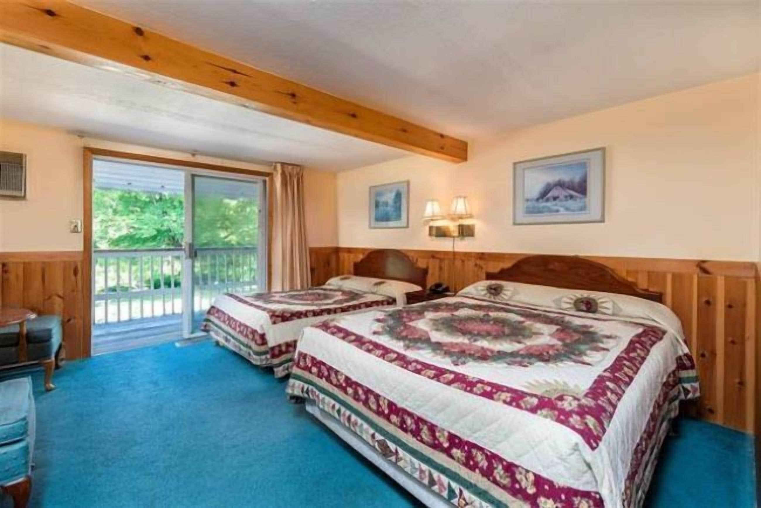 Covered Bridge River View Lodge