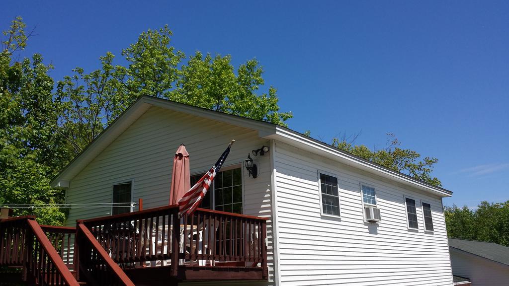 Weirs Beach Motel & Cottages