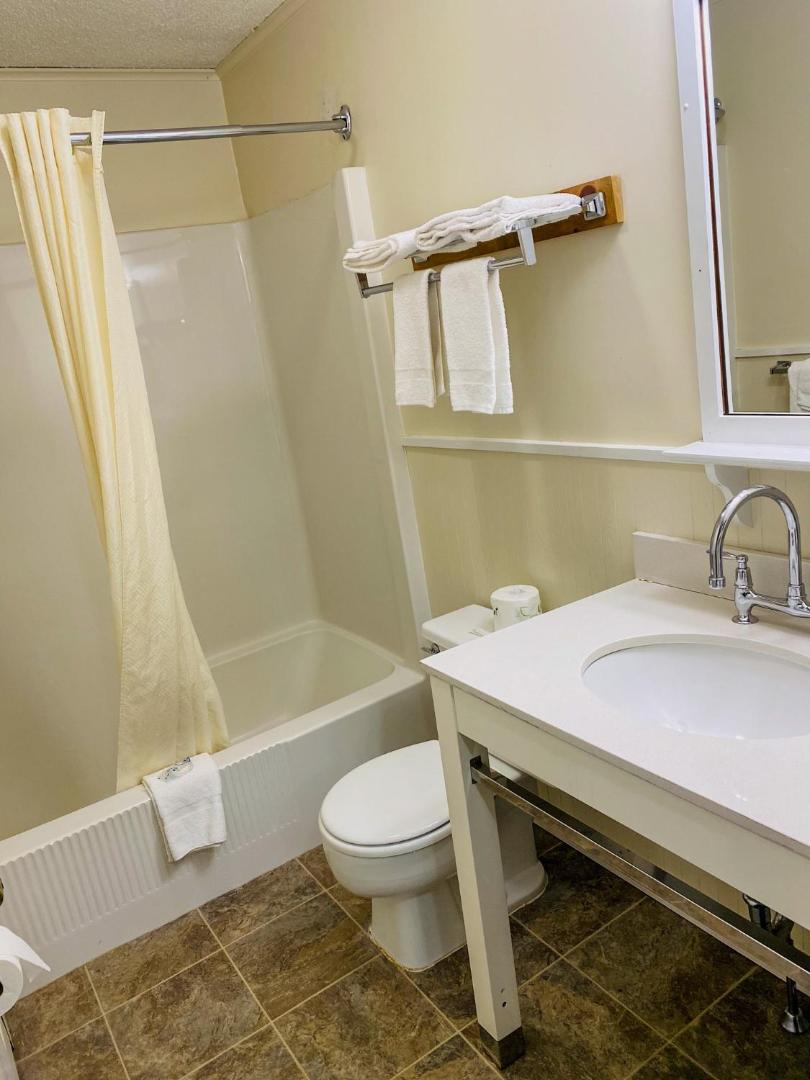 Travelodge by Wyndham Lincoln Near White Mountain