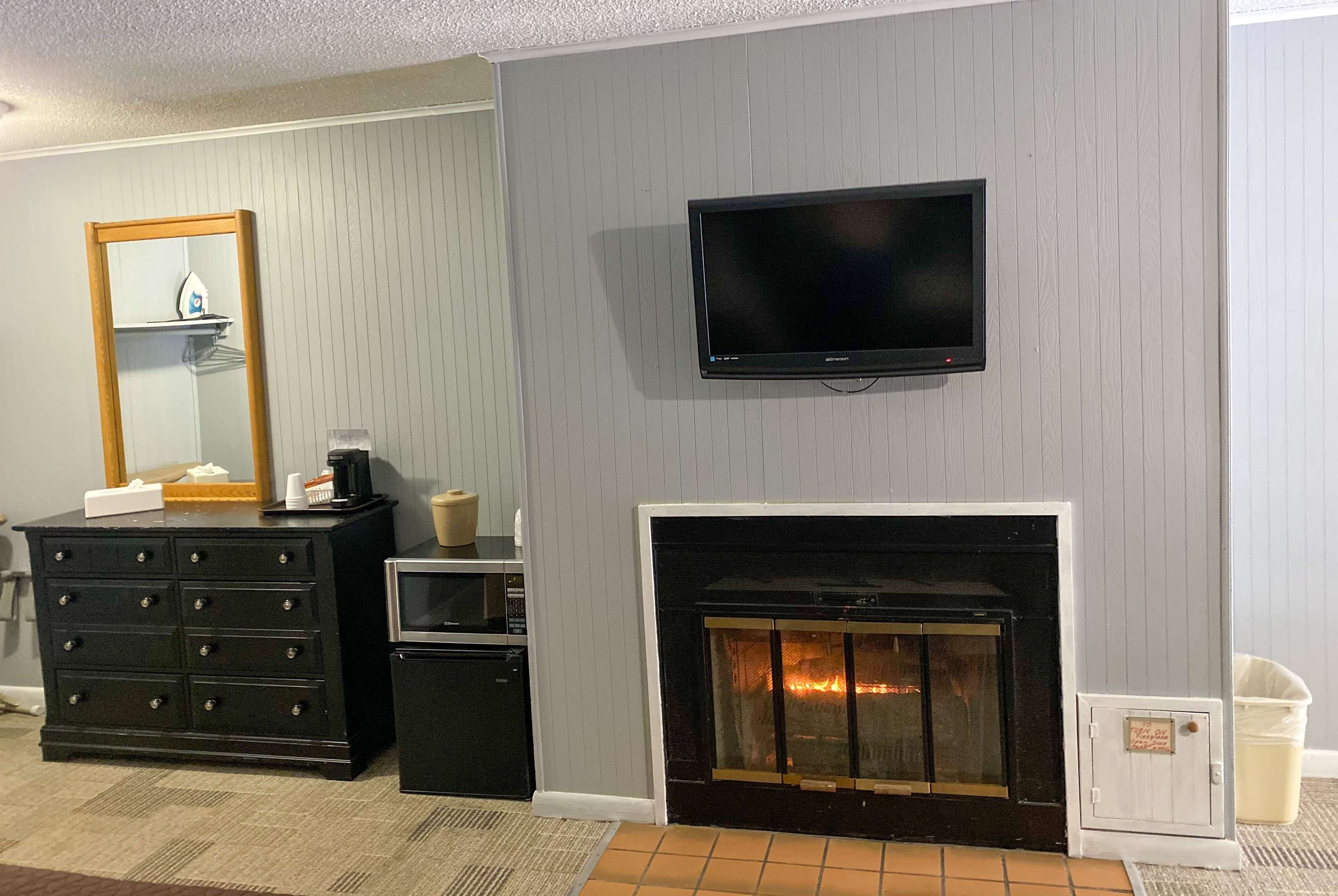 Travelodge by Wyndham Lincoln Near White Mountain