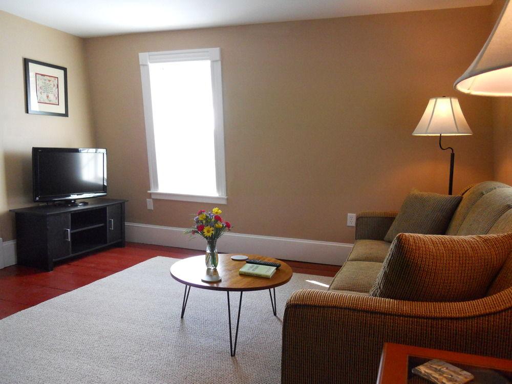 The Ballard House Inn