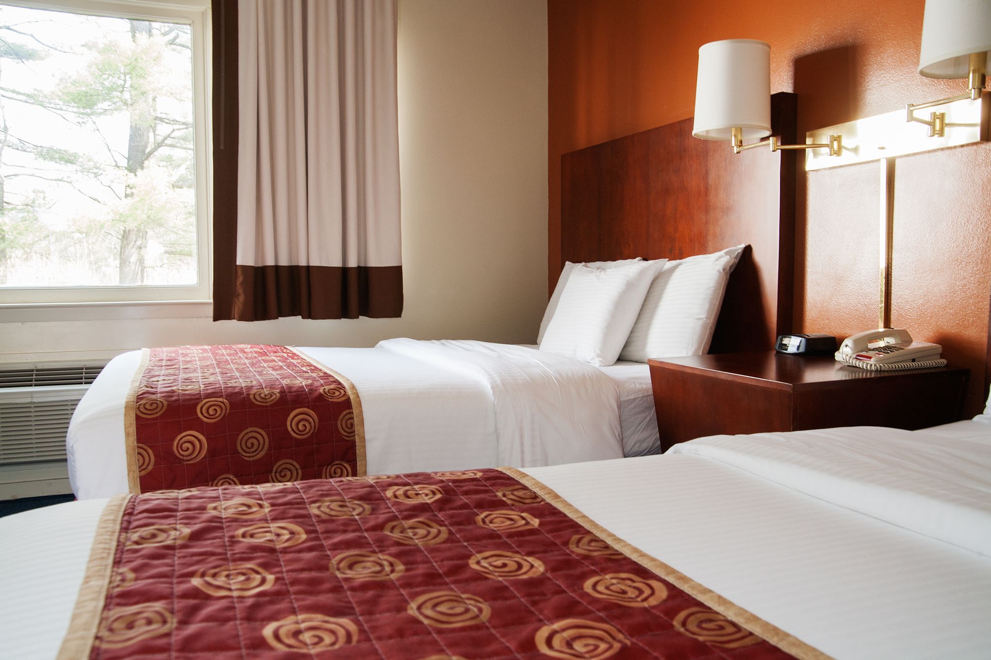 Red Carpet Inn & Suites