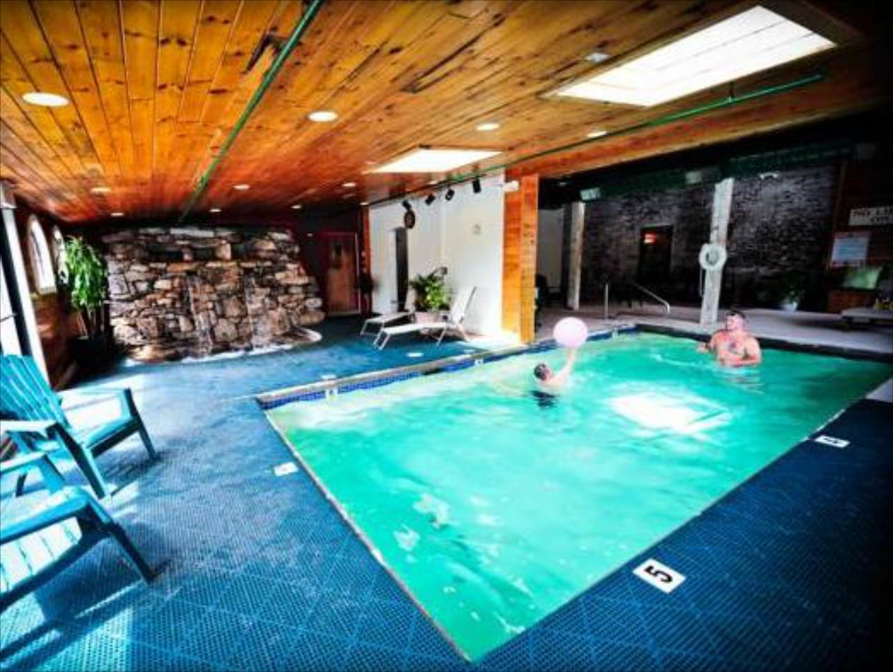 The Common Man Inn And Spa