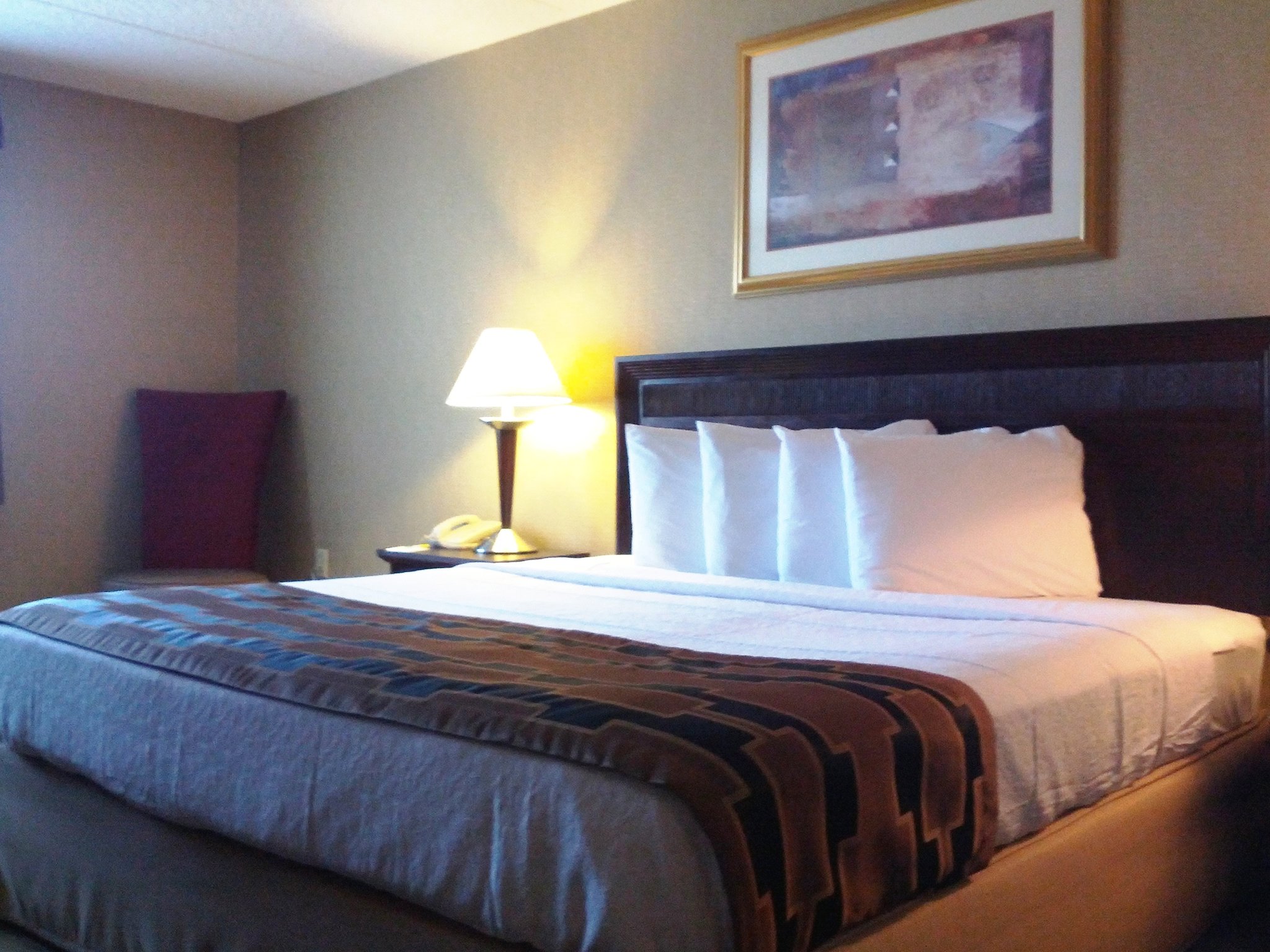 Howard Johnson by Wyndham Portsmouth