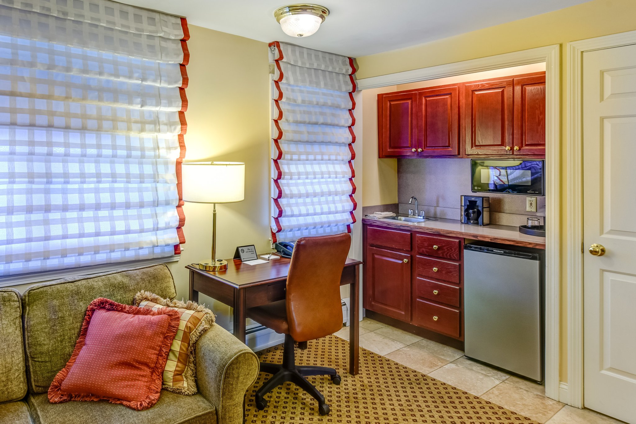 Port Inn and Suites Portsmouth, an Ascend Collection Hotel