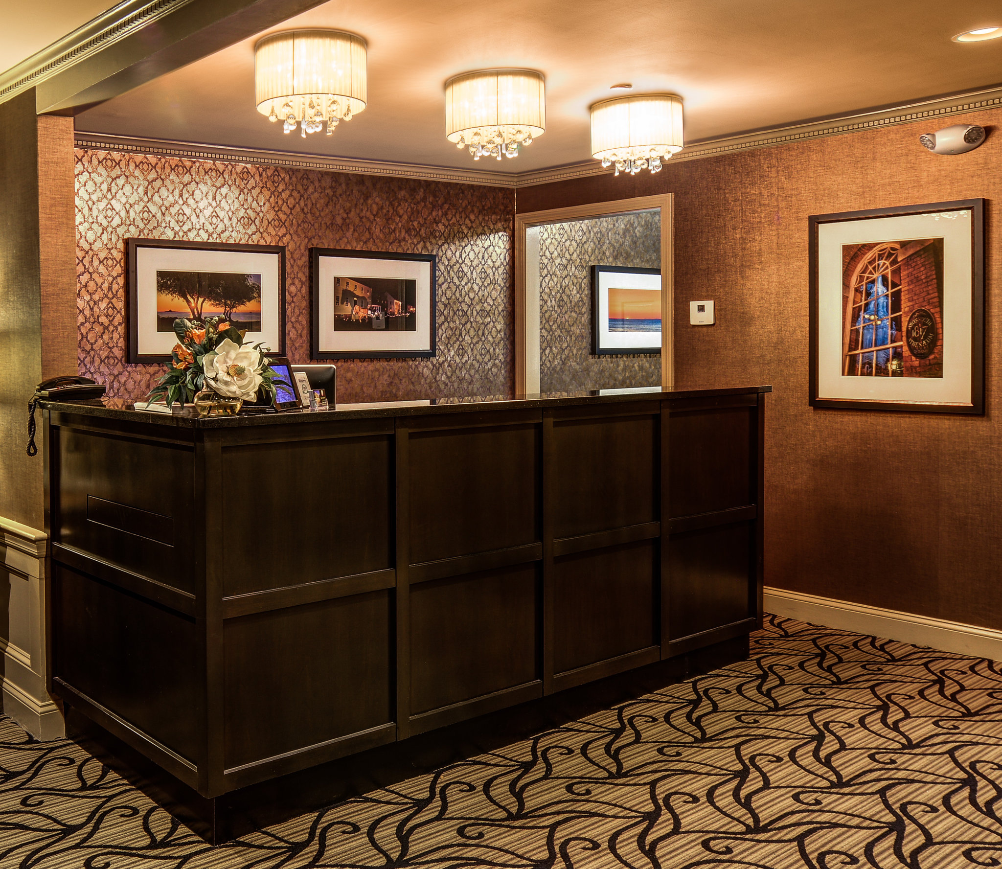 Port Inn and Suites Portsmouth, an Ascend Collection Hotel