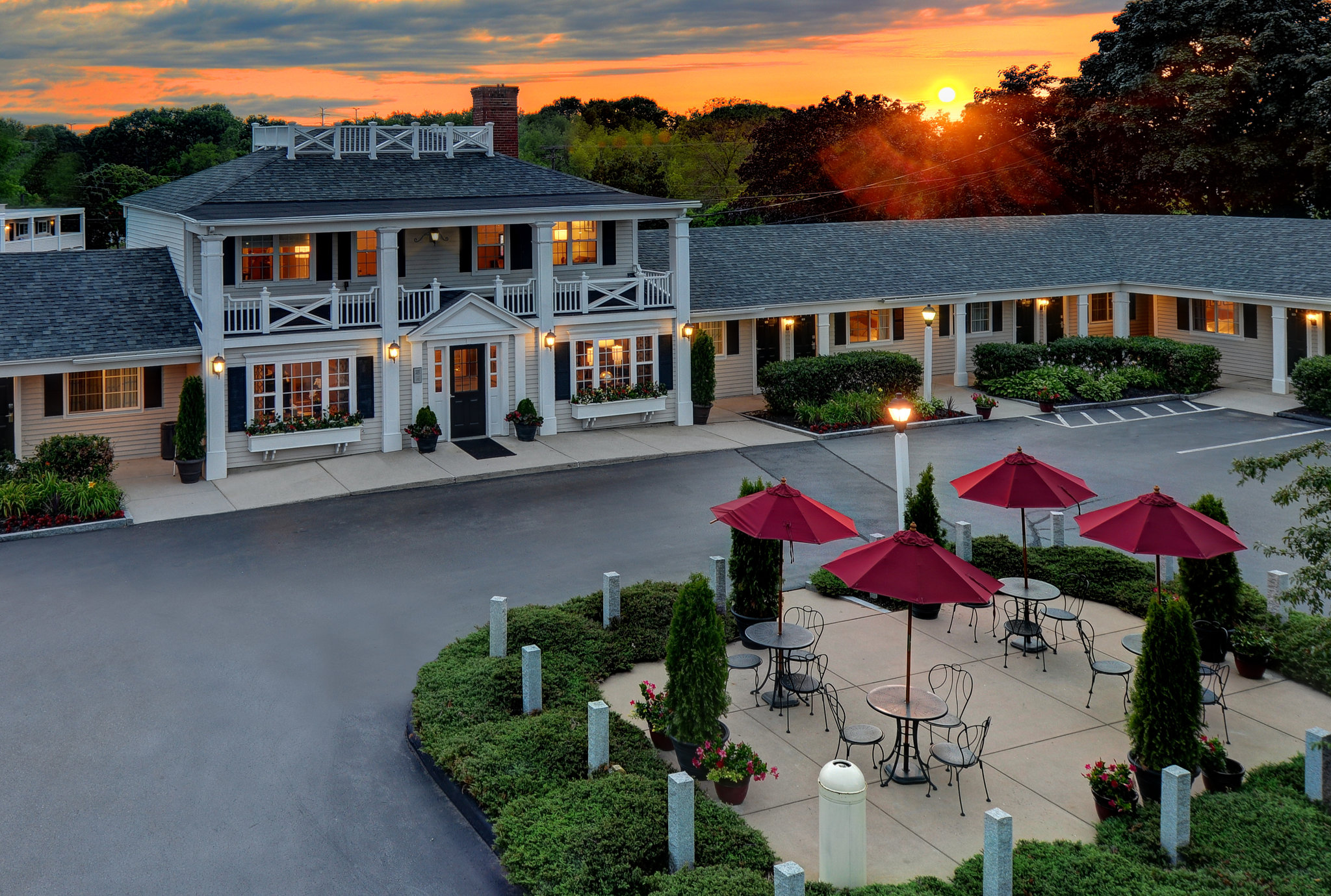 Port Inn and Suites Portsmouth, an Ascend Collection Hotel