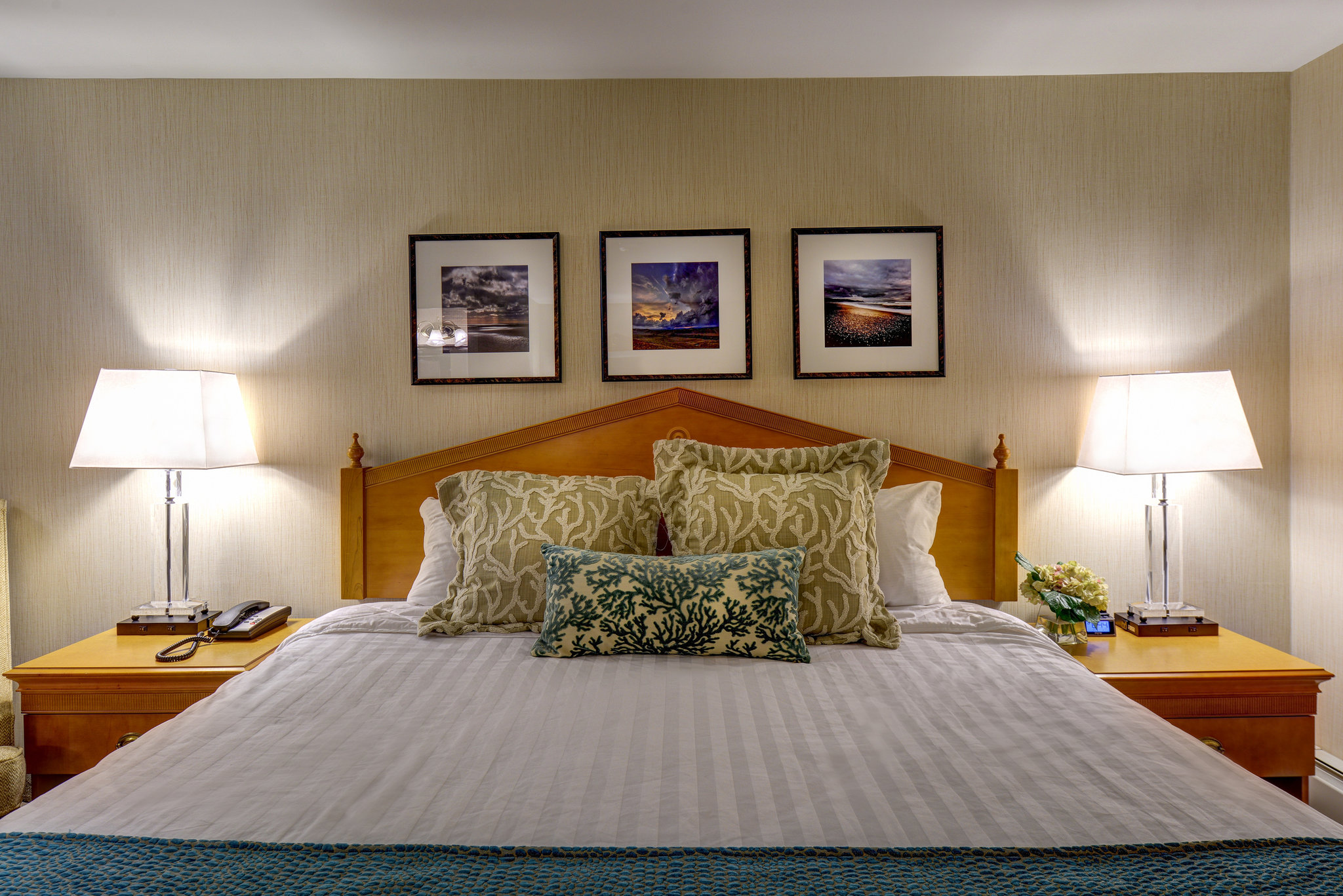 Port Inn and Suites Portsmouth, an Ascend Collection Hotel