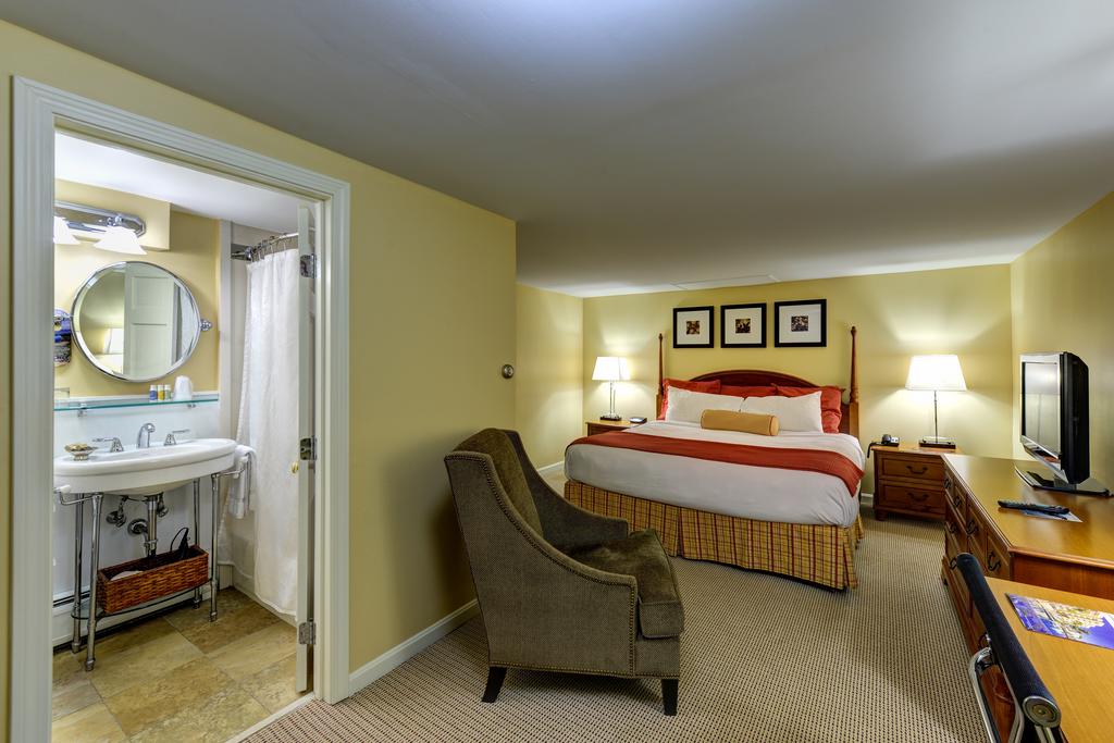 Port Inn and Suites Portsmouth, an Ascend Collection Hotel