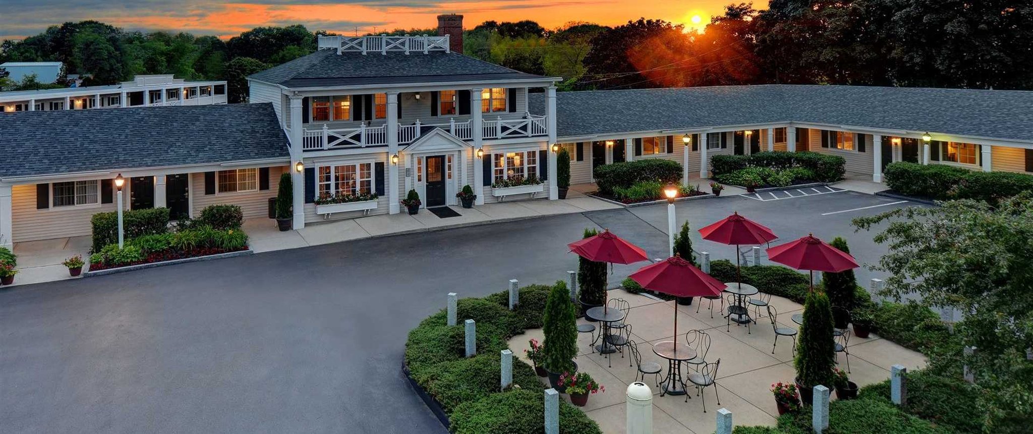 Port Inn and Suites Portsmouth, an Ascend Collection Hotel