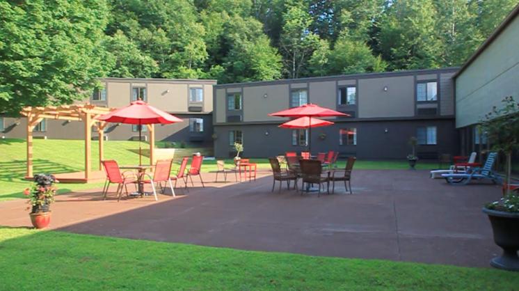 Fireside Inn & Suites