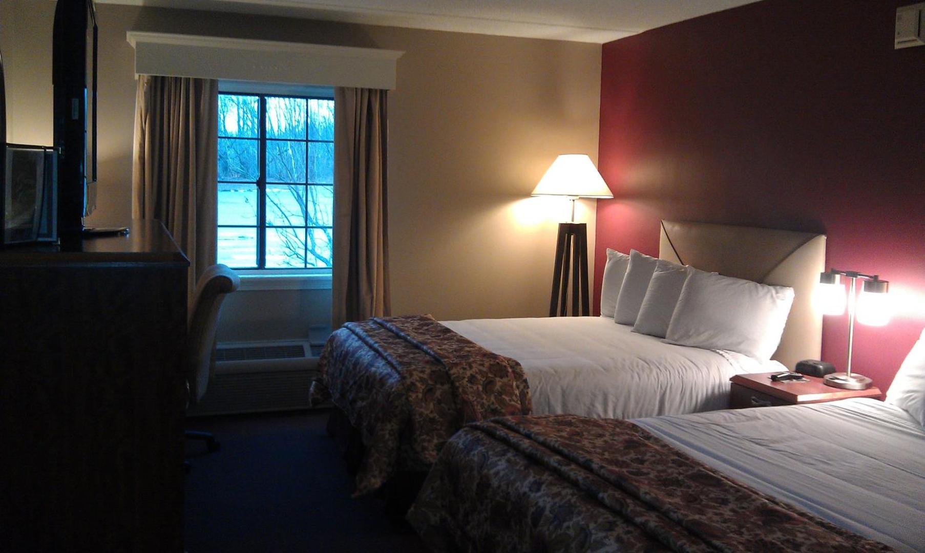 Fireside Inn & Suites