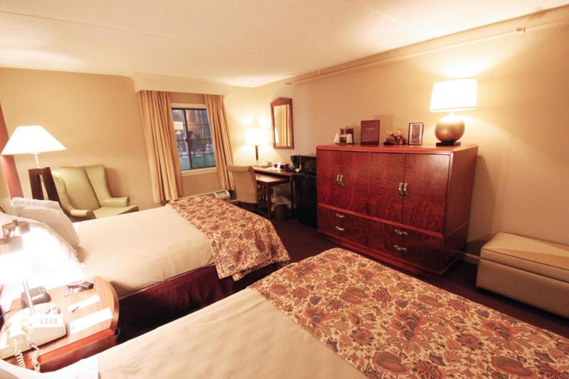 Fireside Inn & Suites