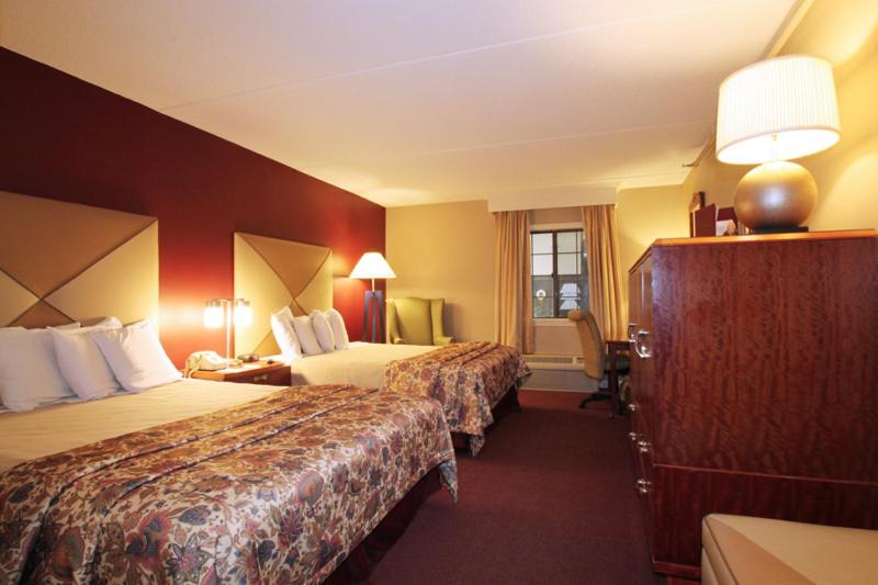 Fireside Inn & Suites