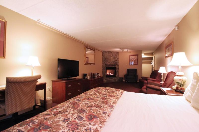 Fireside Inn & Suites